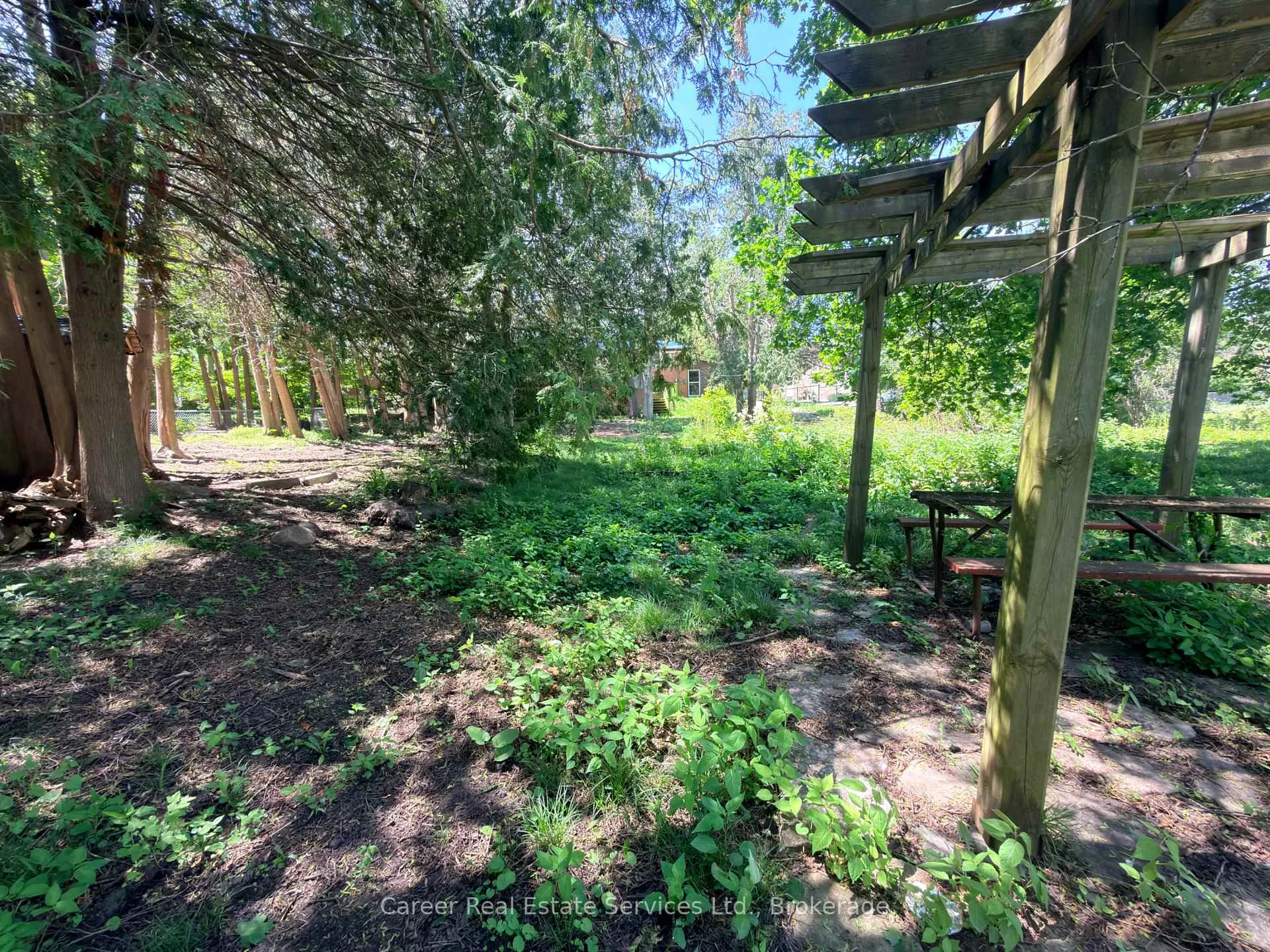 Photo 10 of 76 Springbrook Drive, Peterborough, Monaghan Ward 2 — HOMEH