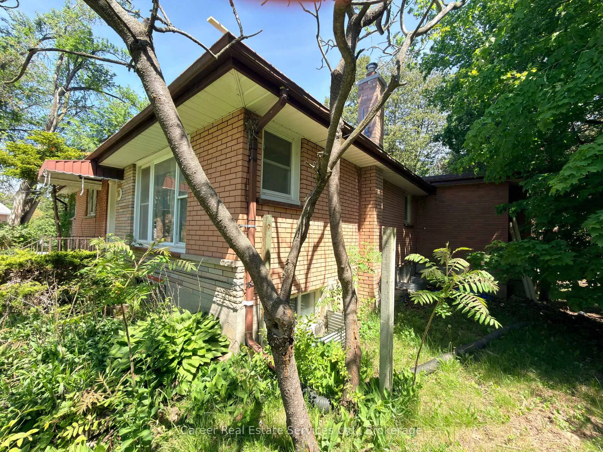 Photo 24 of 76 Springbrook Drive, Peterborough, Monaghan Ward 2 — HOMEH