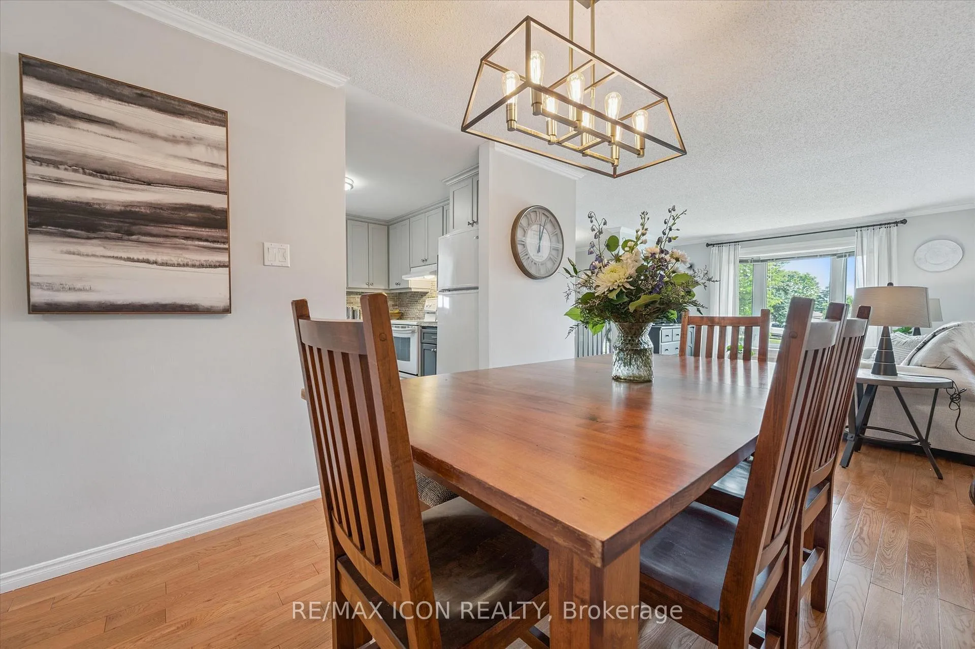 Photo 8 of 40 Abeles Avenue, Brant, Paris — HOMEH