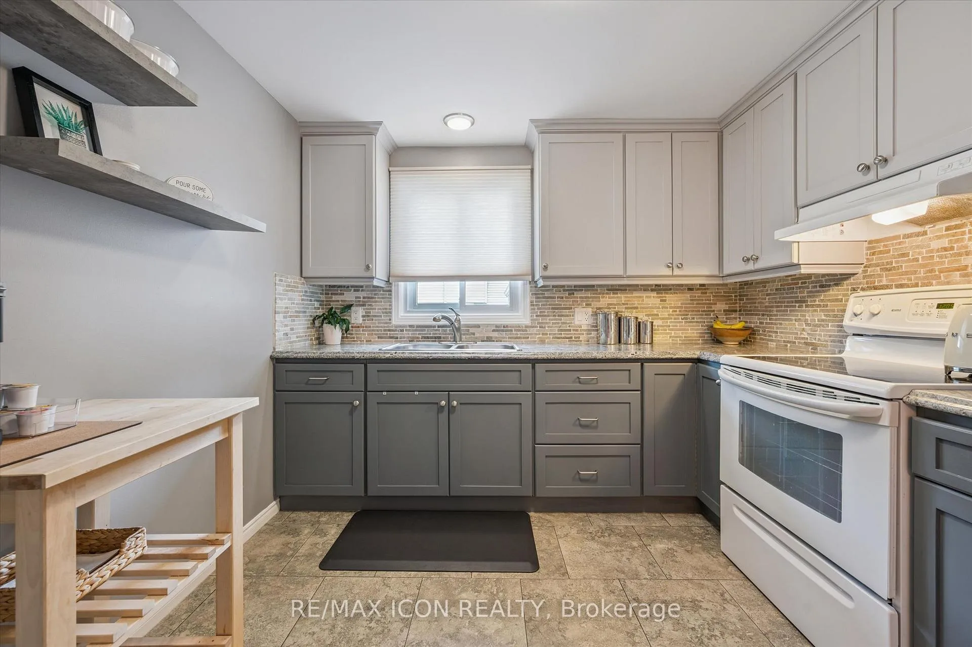 Photo 9 of 40 Abeles Avenue, Brant, Paris — HOMEH