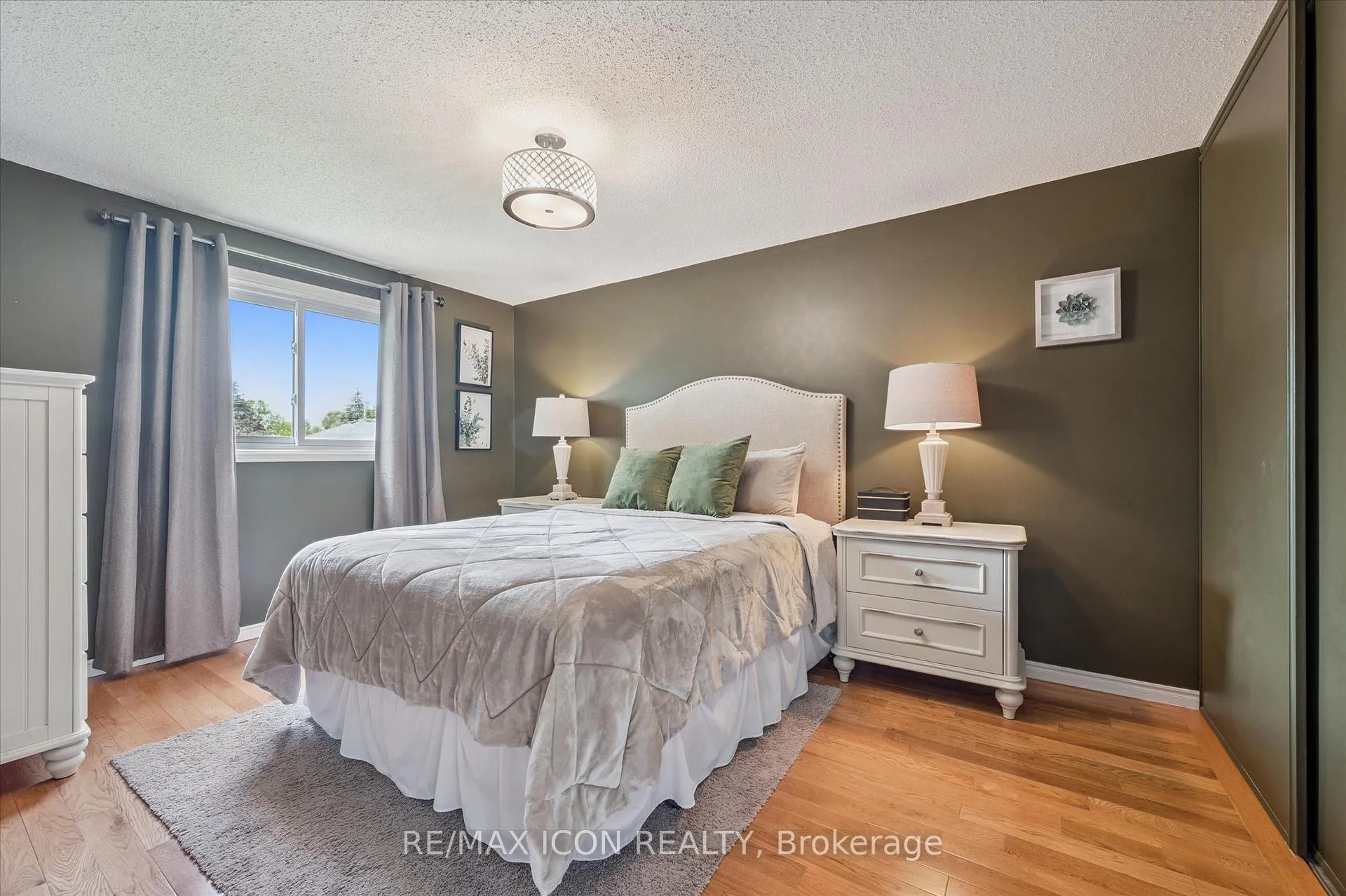 Photo 11 of 40 Abeles Avenue, Brant, Paris — HOMEH