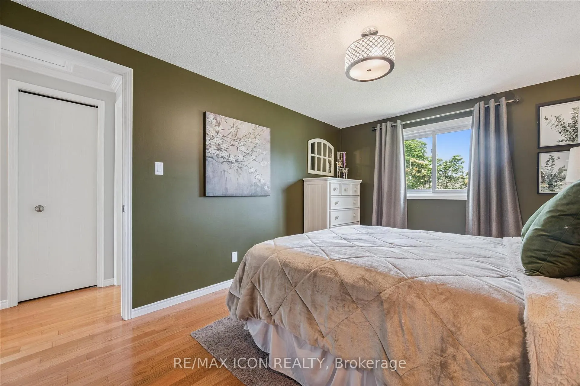 Photo 12 of 40 Abeles Avenue, Brant, Paris — HOMEH