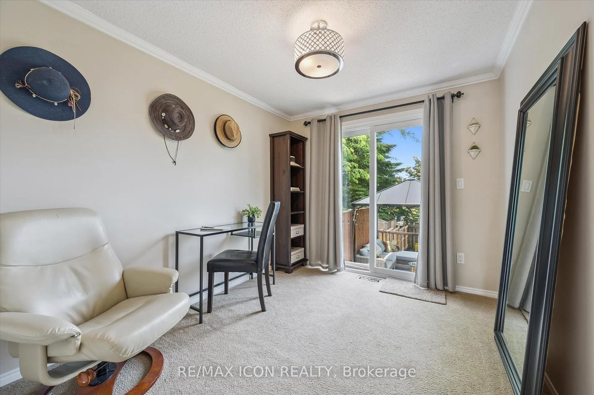 Photo 16 of 40 Abeles Avenue, Brant, Paris — HOMEH