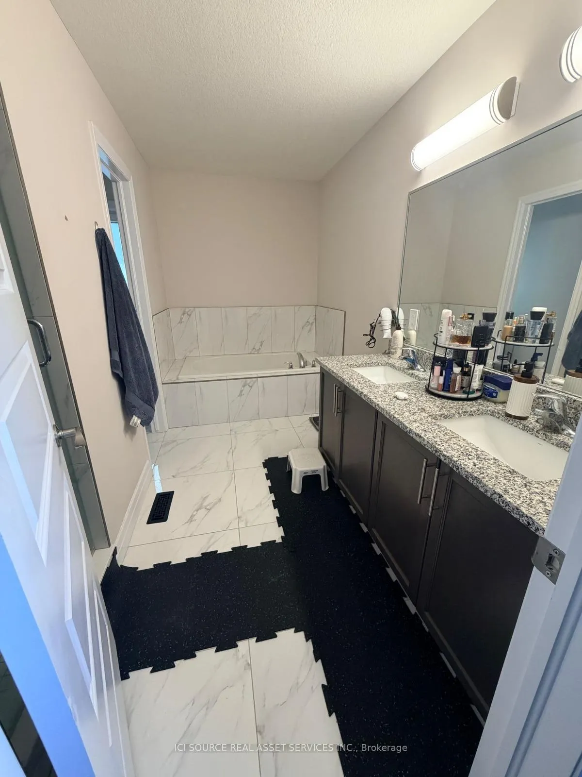 Photo 16 of 48 Grandville Circle, Brant, Paris — HOMEH