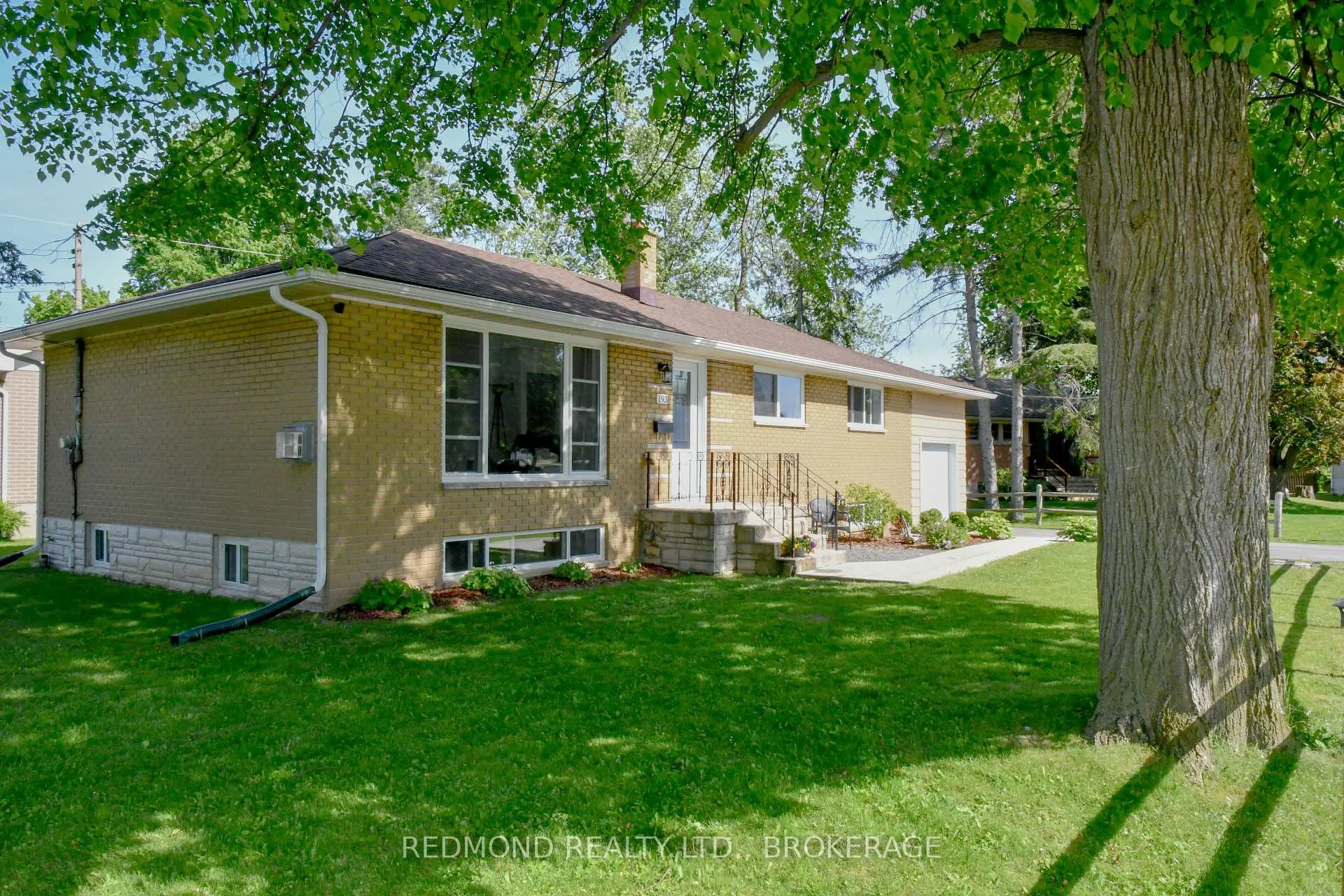 Photo 1 of 193 Elizabeth Drive, Gananoque — HOMEH