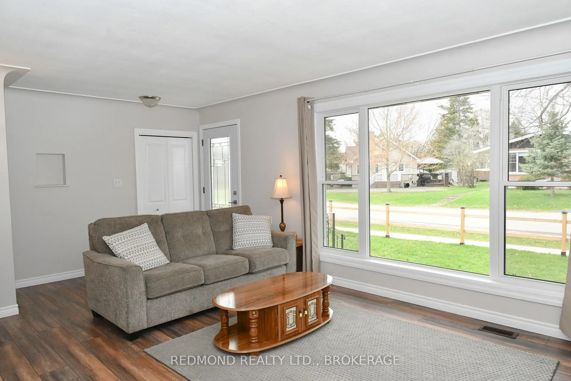 Photo 7 of 193 Elizabeth Drive, Gananoque — HOMEH