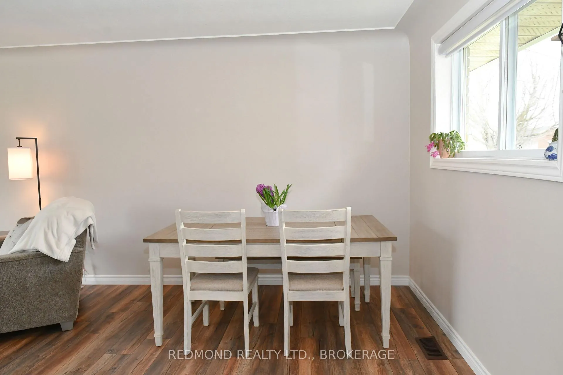 Photo 10 of 193 Elizabeth Drive, Gananoque — HOMEH