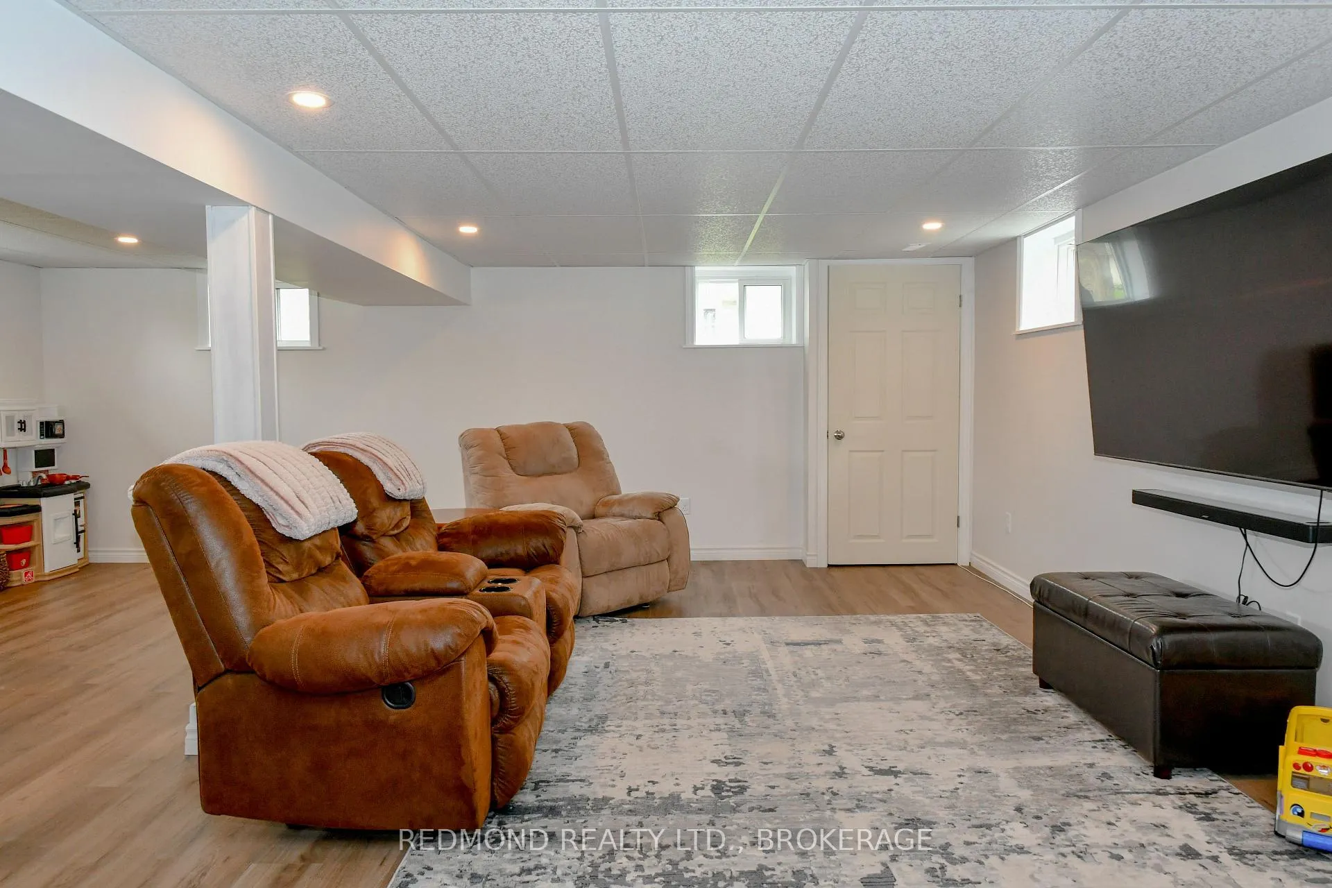 Photo 23 of 193 Elizabeth Drive, Gananoque — HOMEH