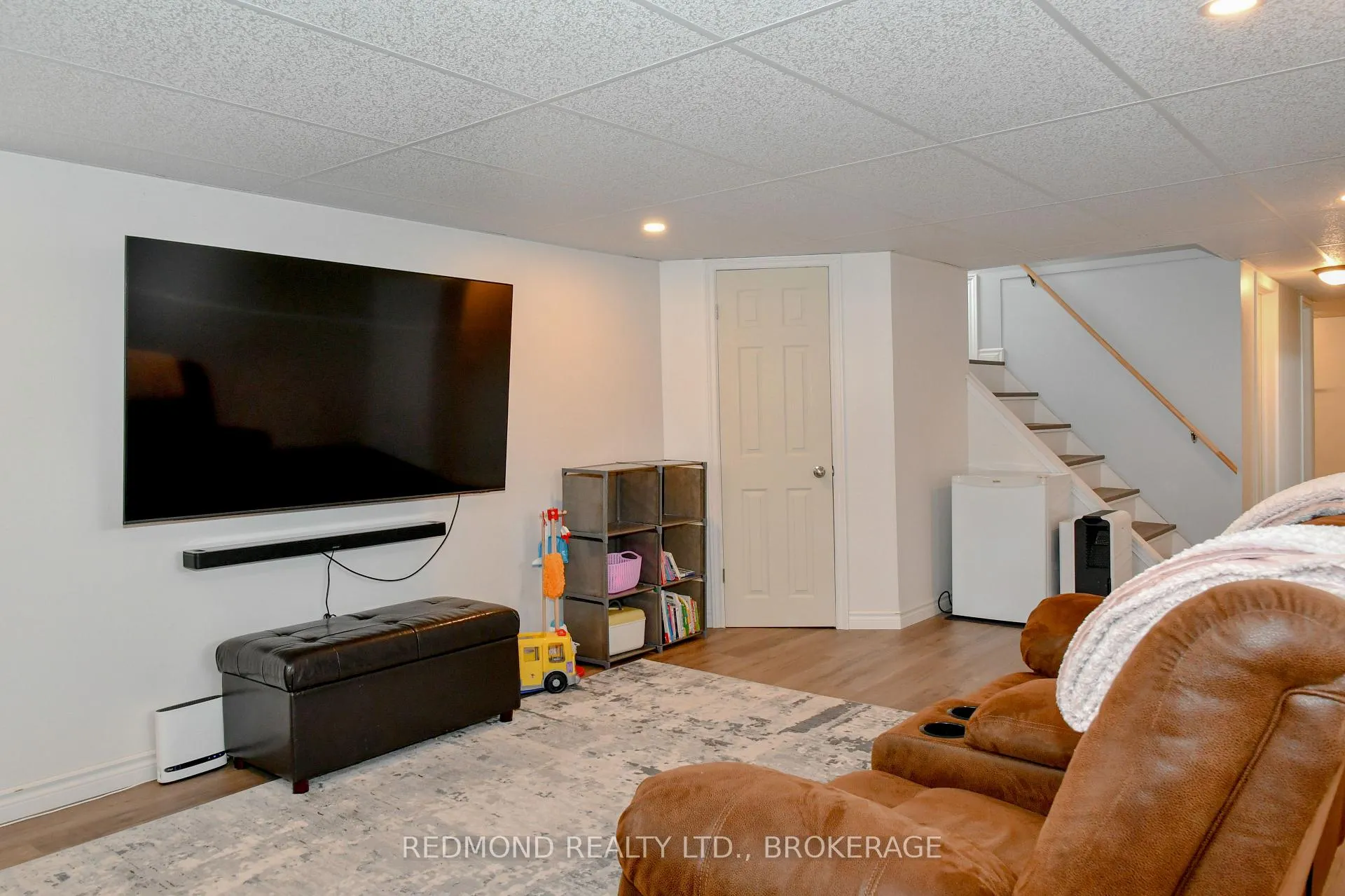 Photo 24 of 193 Elizabeth Drive, Gananoque — HOMEH