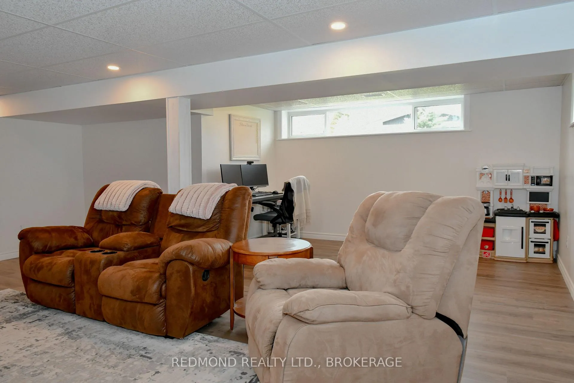 Photo 25 of 193 Elizabeth Drive, Gananoque — HOMEH