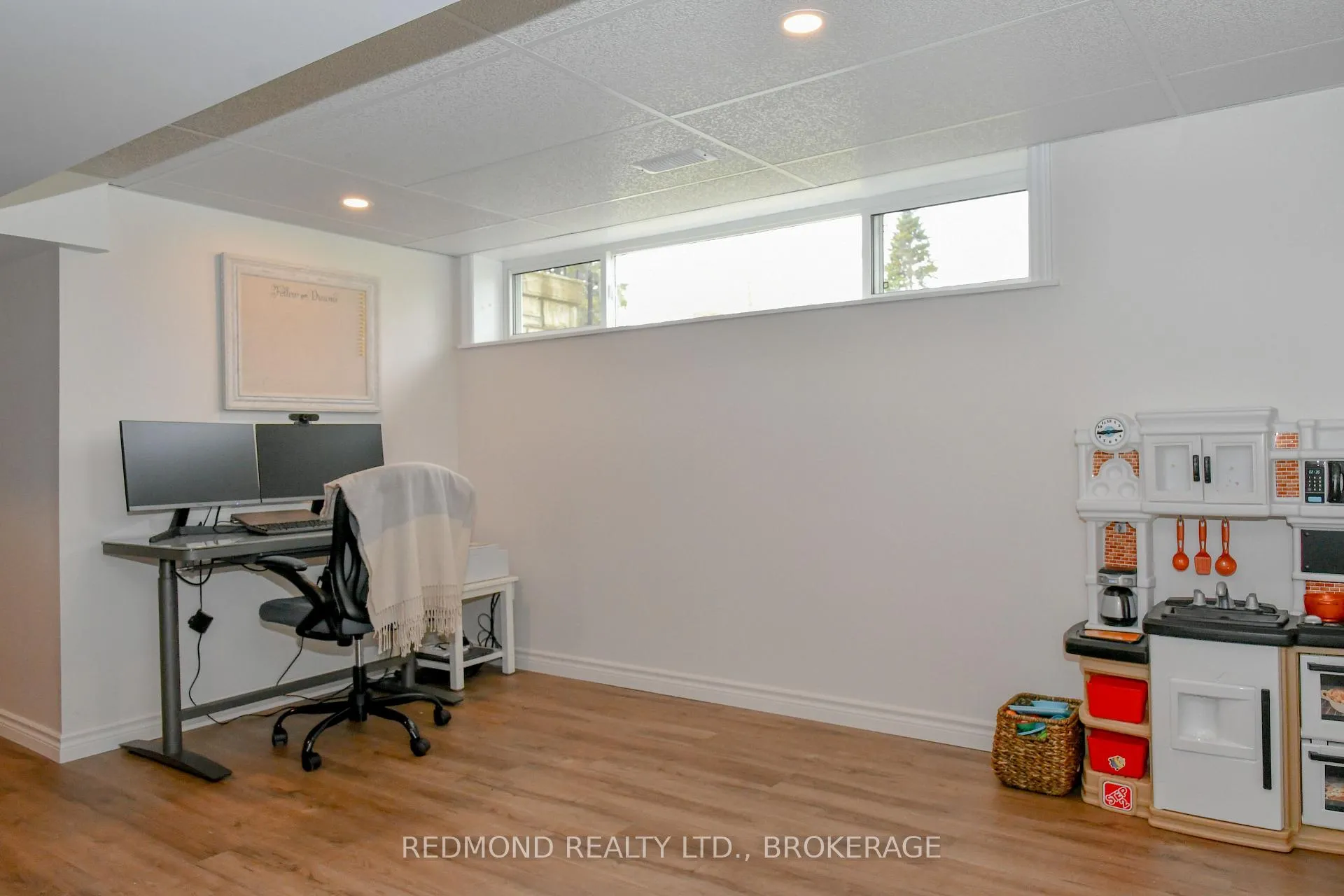 Photo 26 of 193 Elizabeth Drive, Gananoque — HOMEH