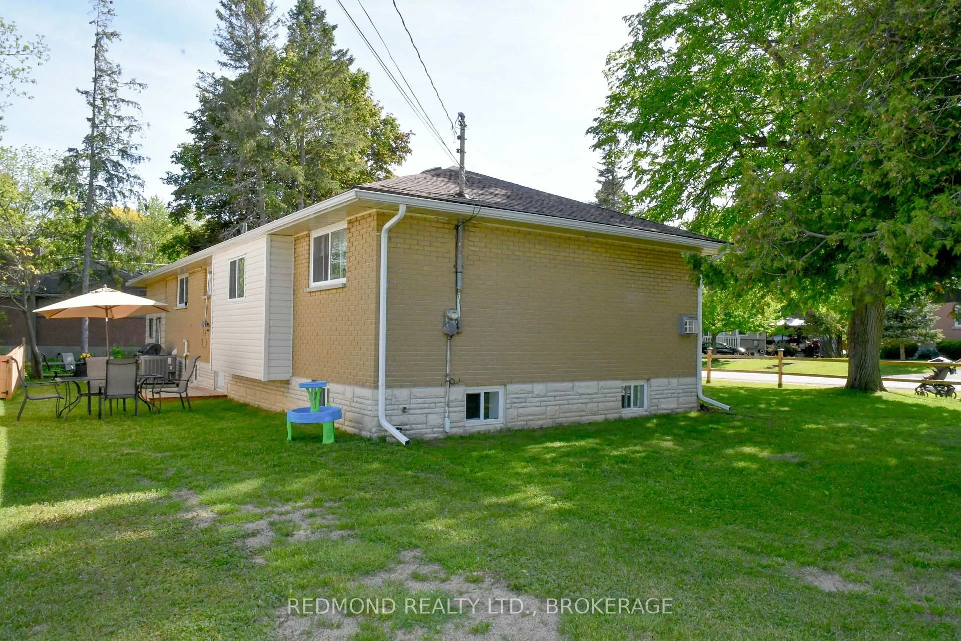 Photo 36 of 193 Elizabeth Drive, Gananoque — HOMEH