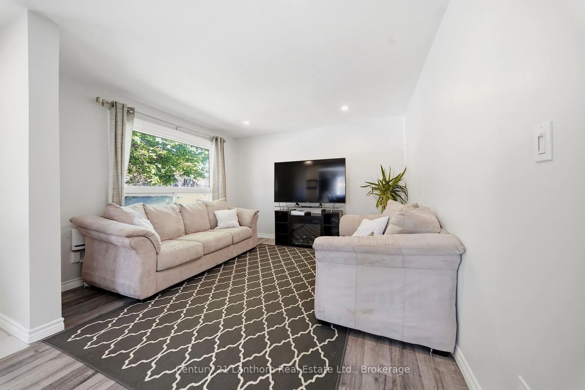 Photo 6 of 91 Grier Street, Belleville, Belleville Ward — HOMEH