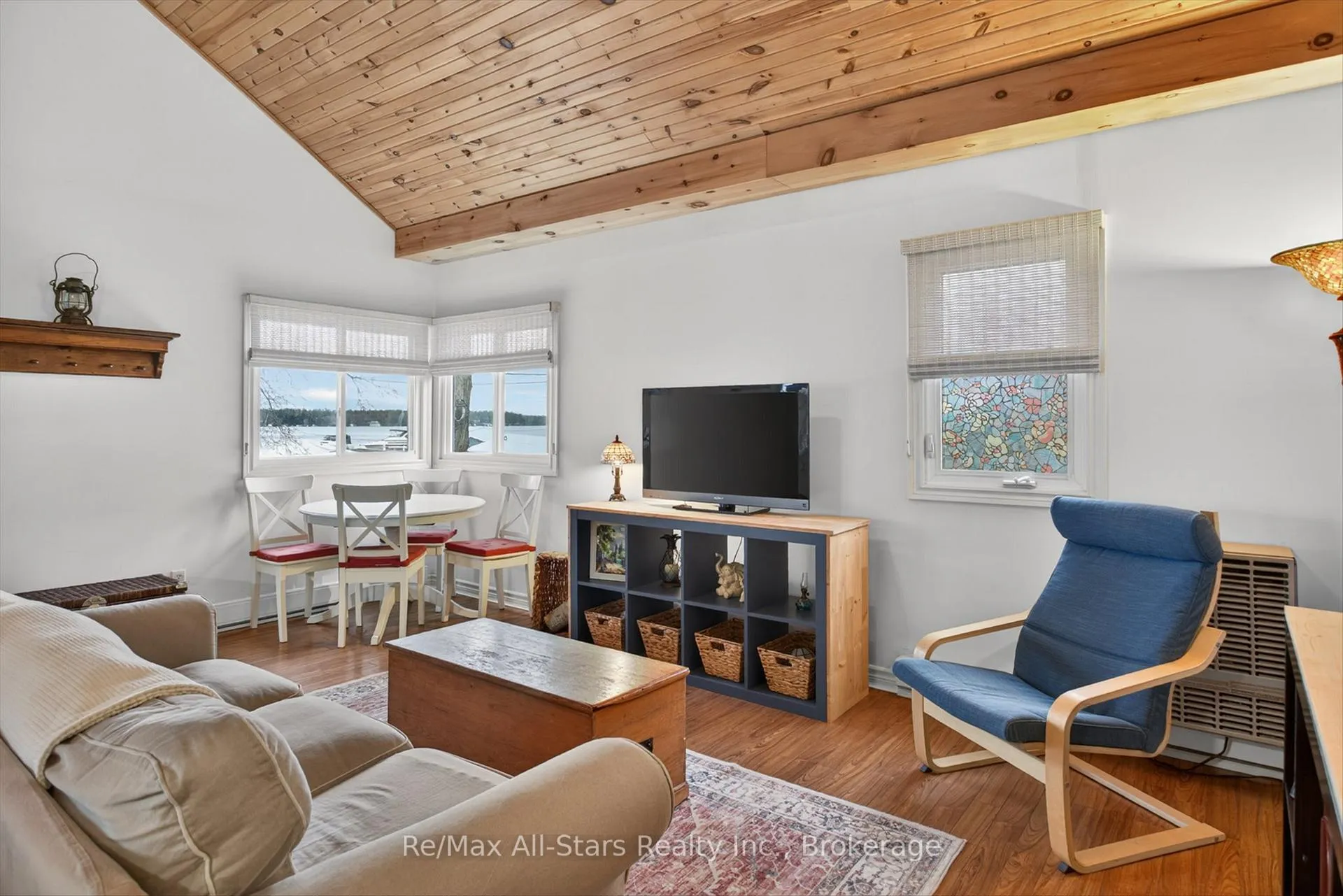 Photo 13 of 2 Elder Street, Kawartha Lakes, Fenelon — HOMEH