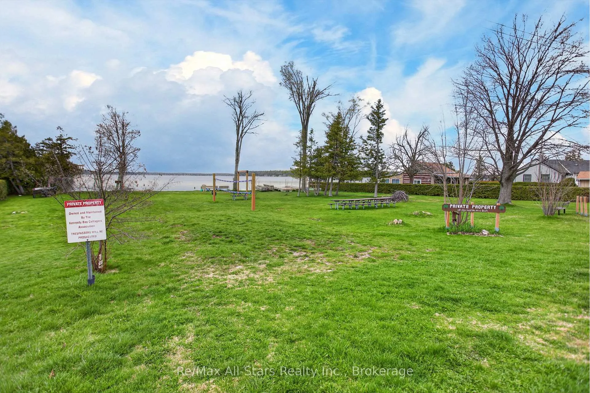 Photo 35 of 2 Elder Street, Kawartha Lakes, Fenelon — HOMEH