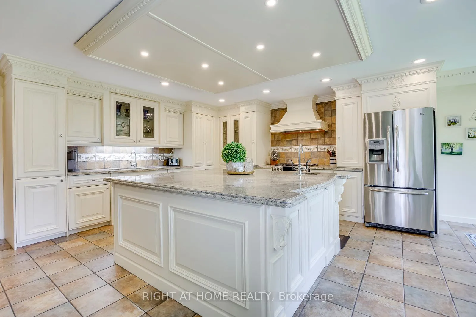 Photo 11 of 5290 Creditview Road, Mississauga, East Credit — HOMEH