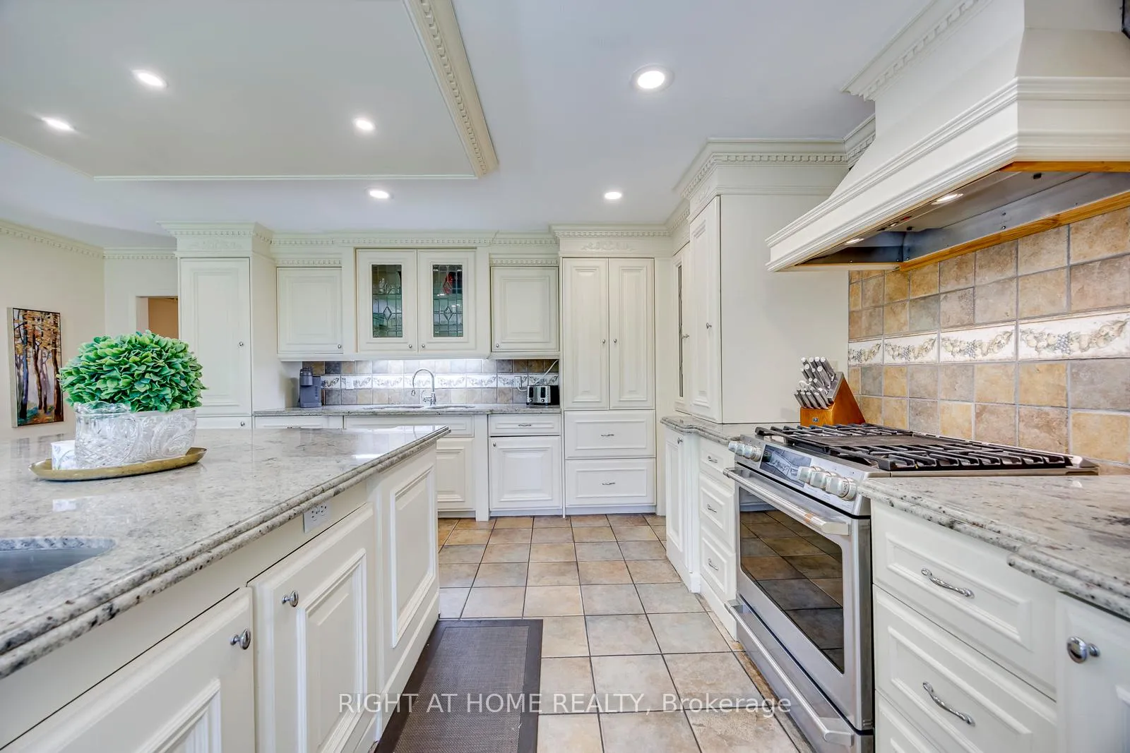 Photo 12 of 5290 Creditview Road, Mississauga, East Credit — HOMEH