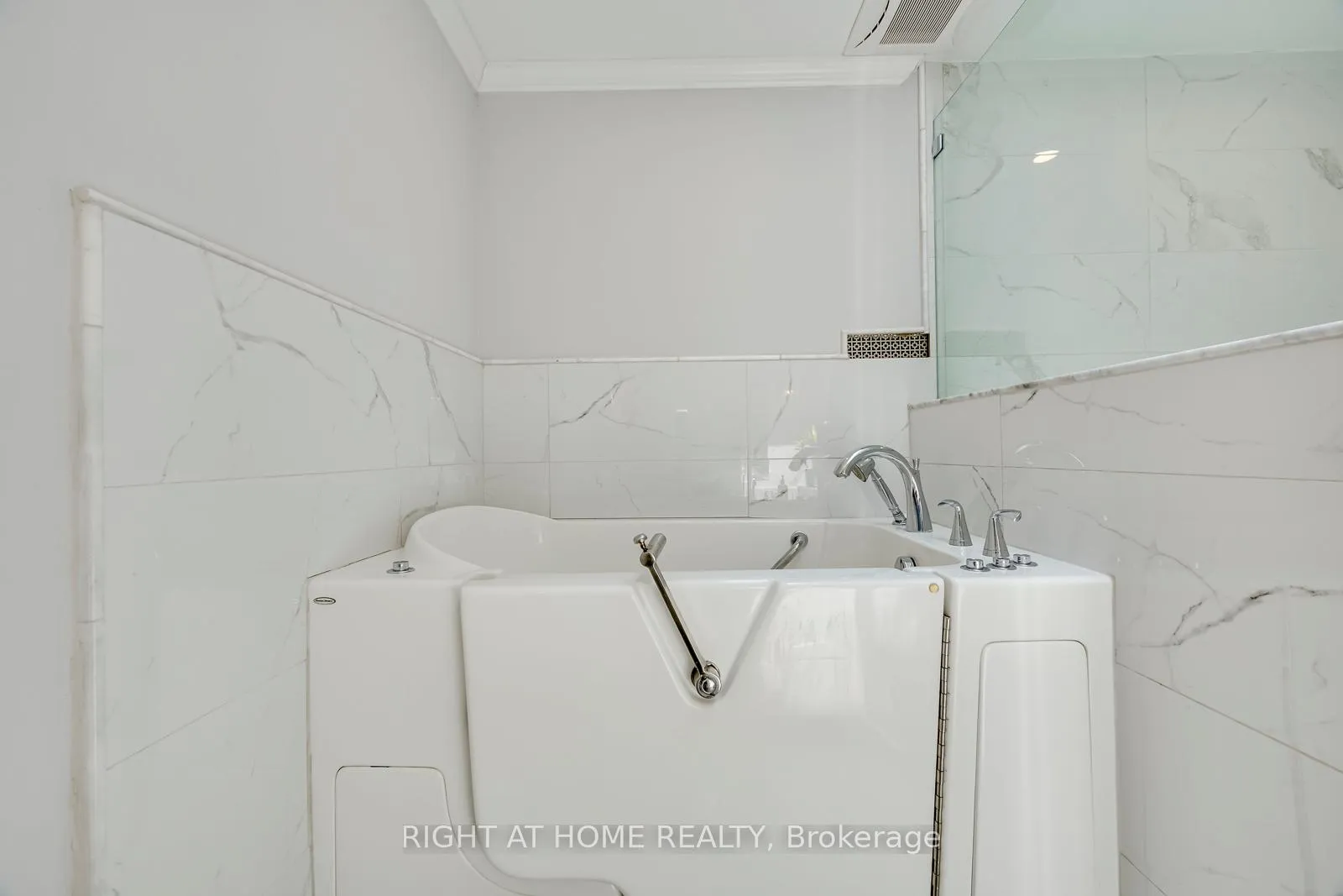 Photo 24 of 5290 Creditview Road, Mississauga, East Credit — HOMEH