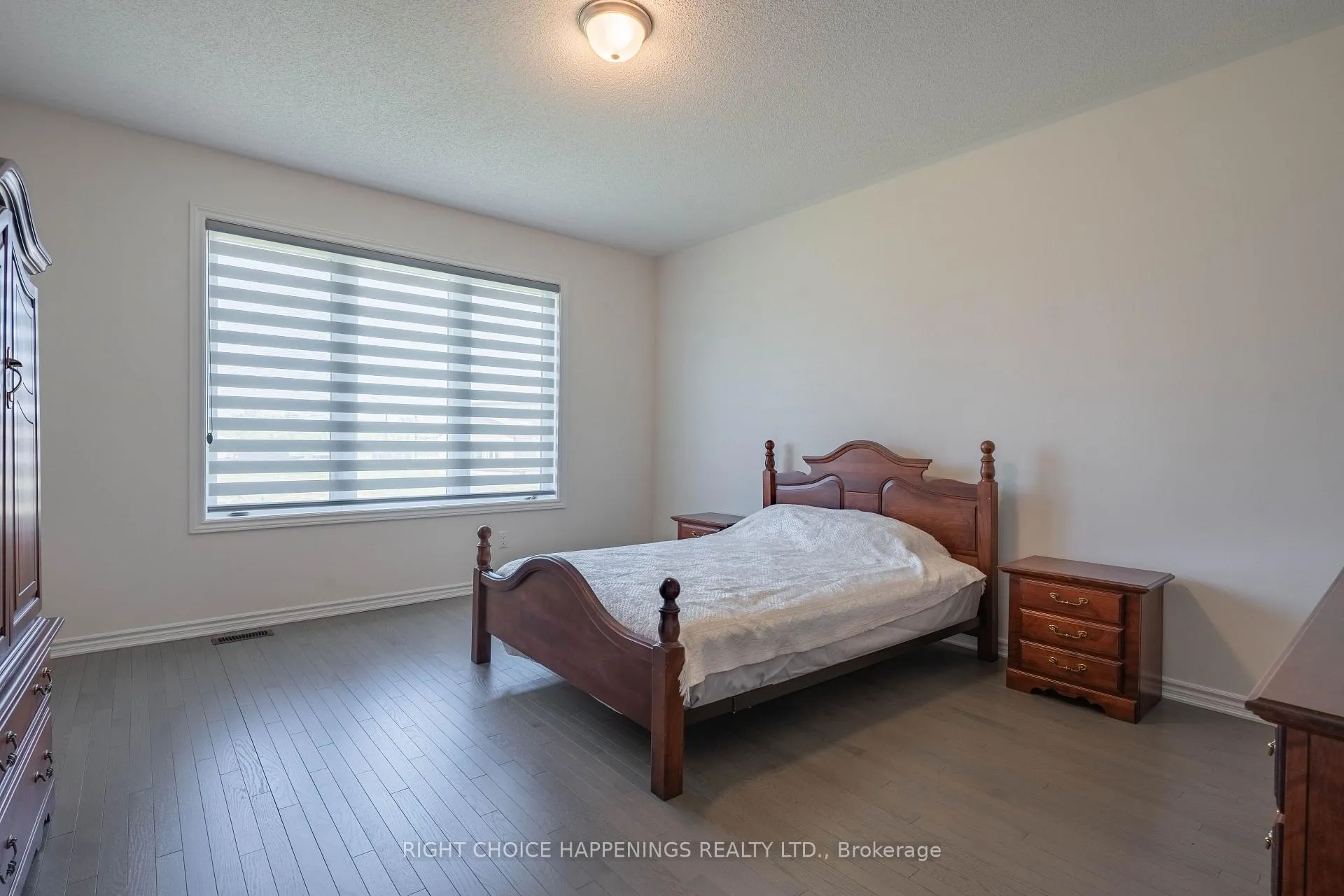 Photo 13 of 70 Oriole Crescent, Port Colborne, Main Street — HOMEH