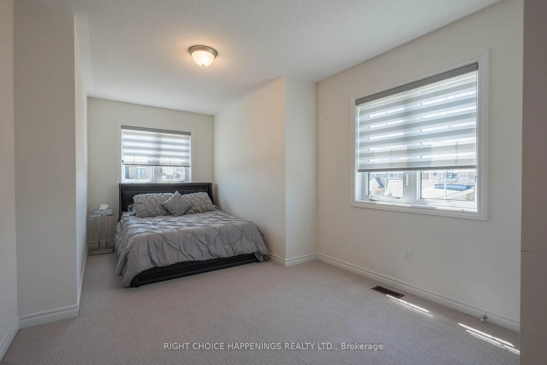 Photo 18 of 70 Oriole Crescent, Port Colborne, Main Street — HOMEH