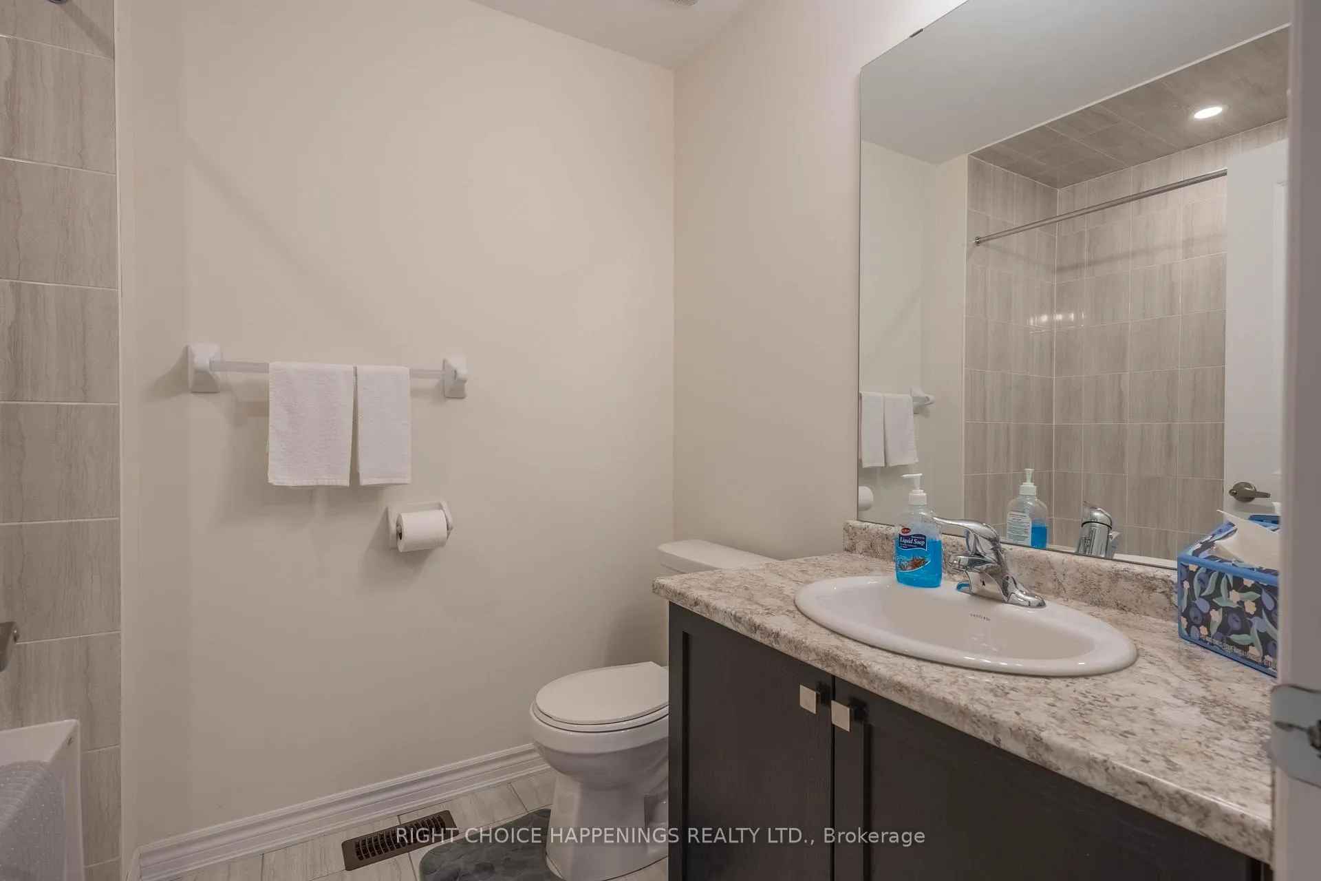 Photo 20 of 70 Oriole Crescent, Port Colborne, Main Street — HOMEH