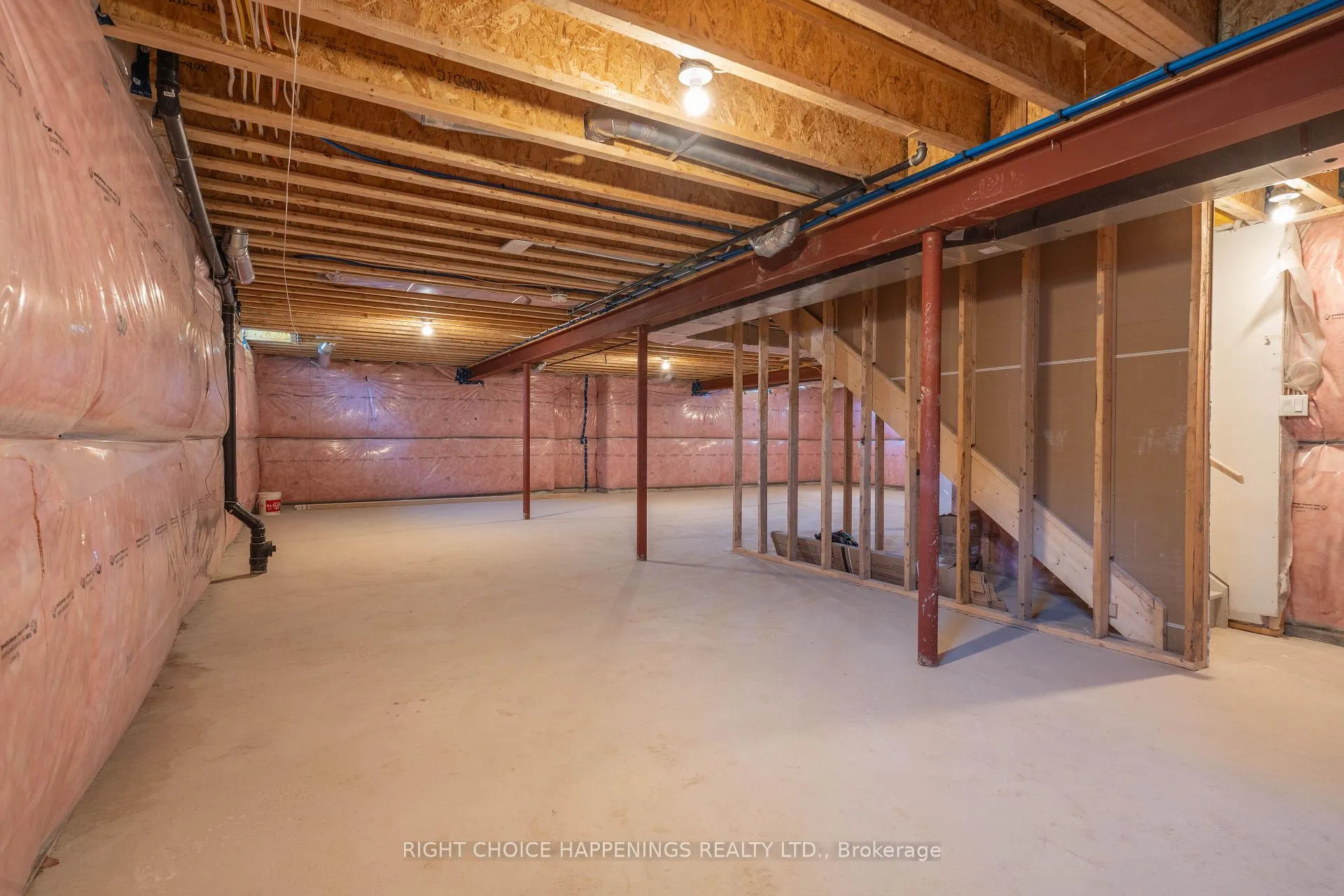 Photo 22 of 70 Oriole Crescent, Port Colborne, Main Street — HOMEH