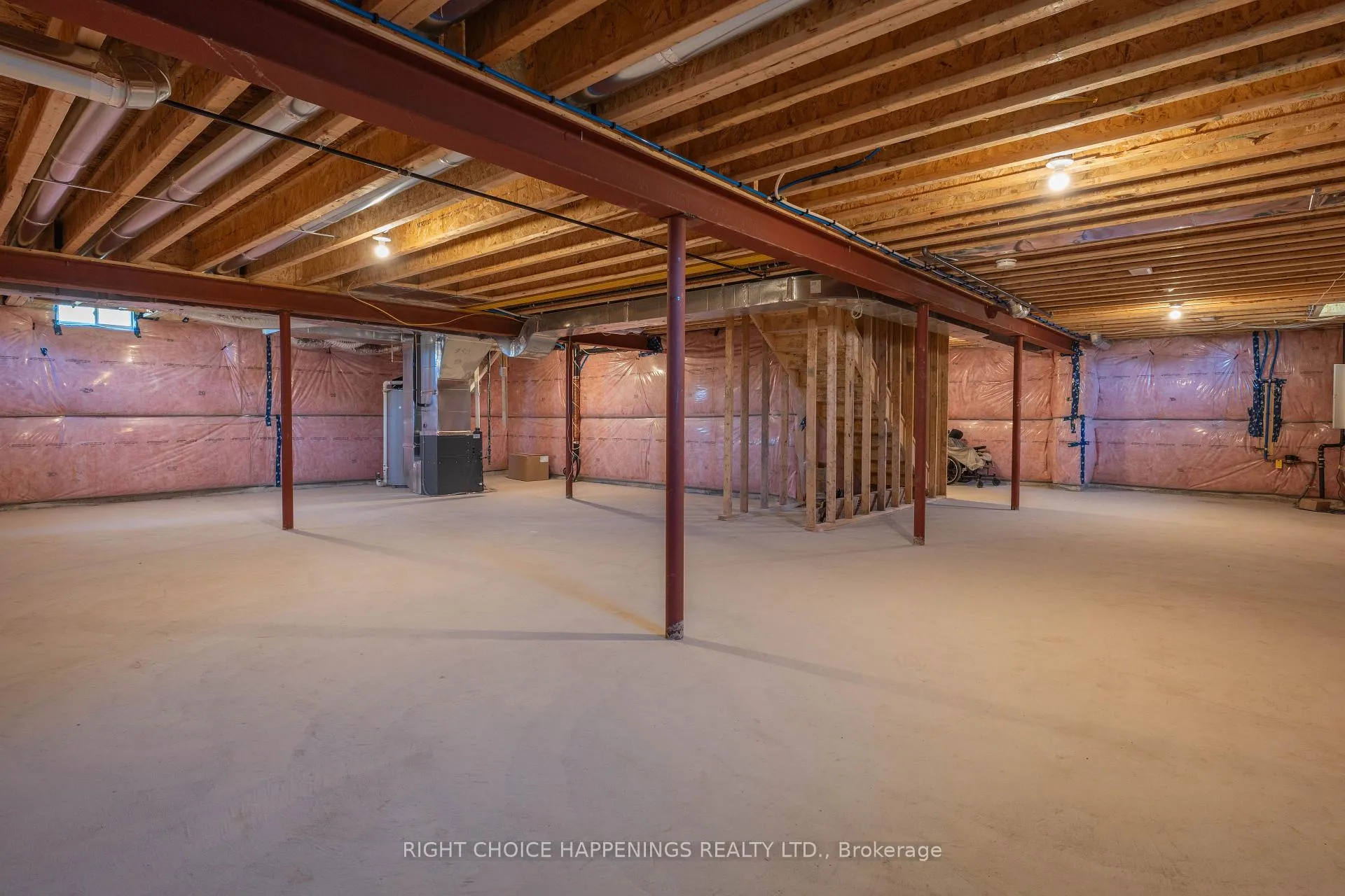 Photo 23 of 70 Oriole Crescent, Port Colborne, Main Street — HOMEH