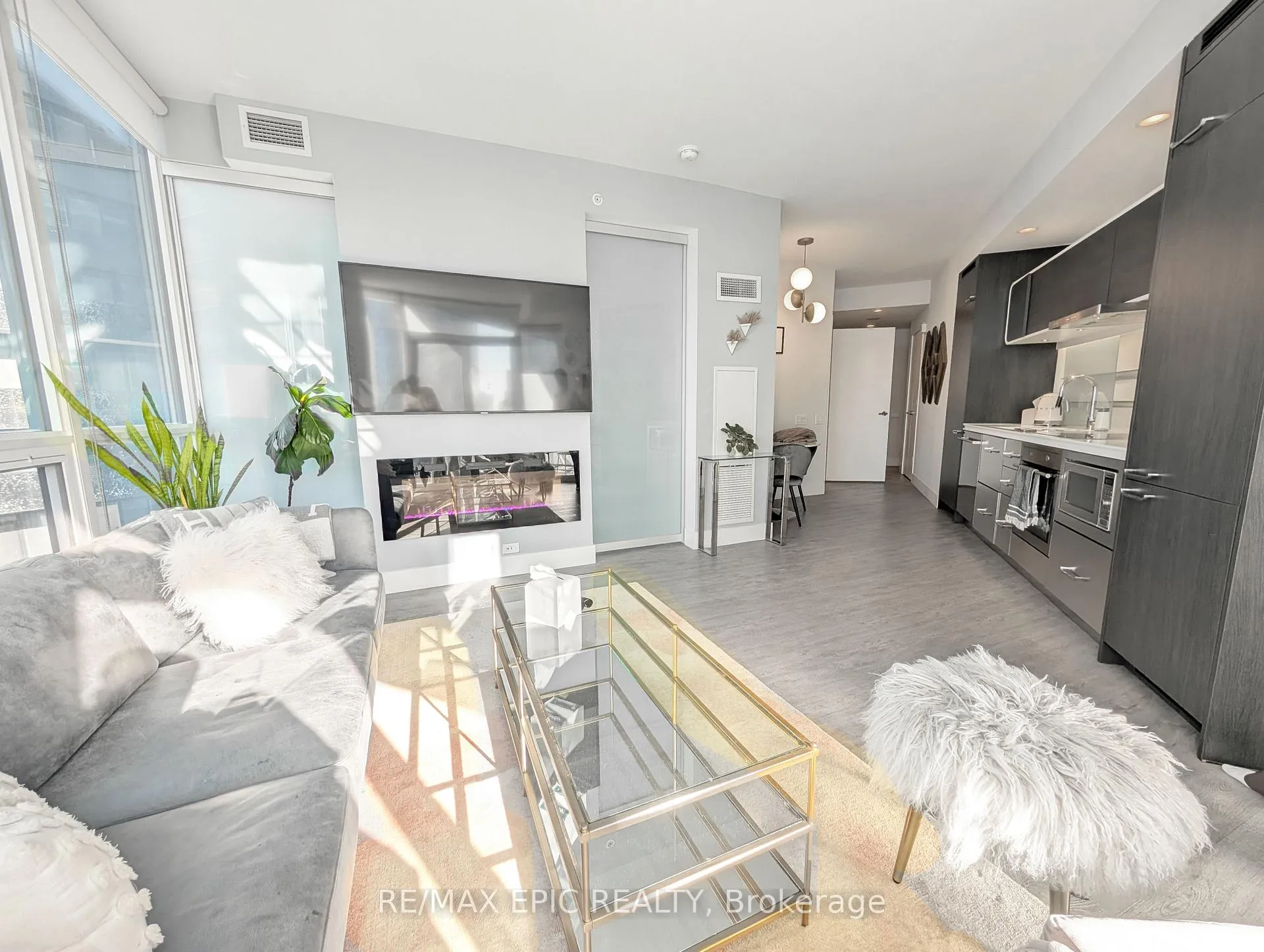 Photo 3 of Unit #2309, 45 Charles Street E, Toronto, Church-Yonge Corridor — HOMEH
