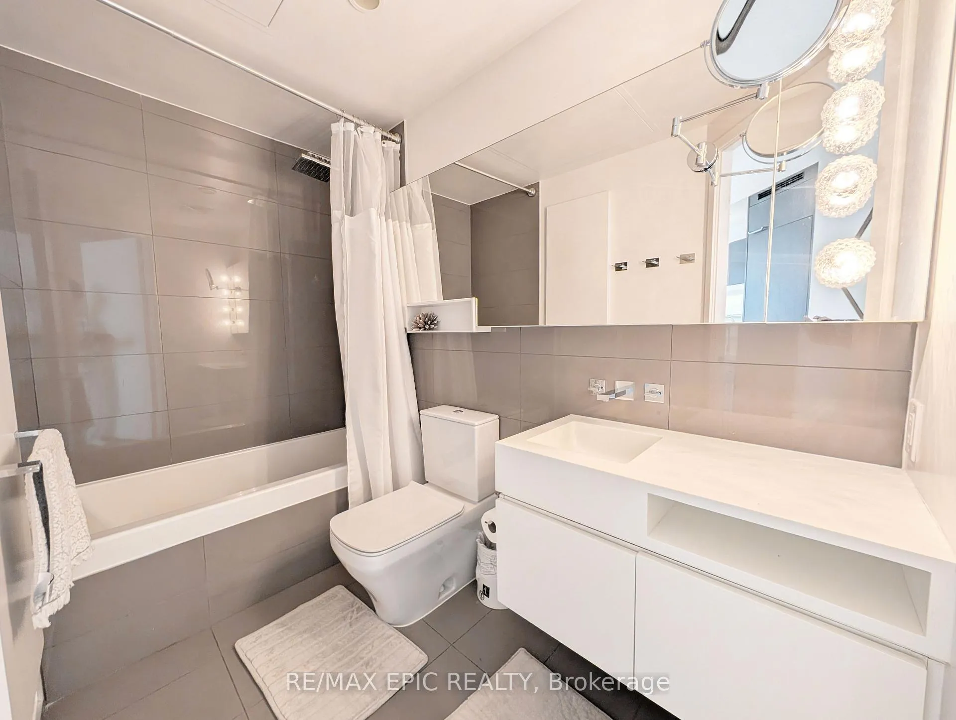 Photo 8 of Unit #2309, 45 Charles Street E, Toronto, Church-Yonge Corridor — HOMEH