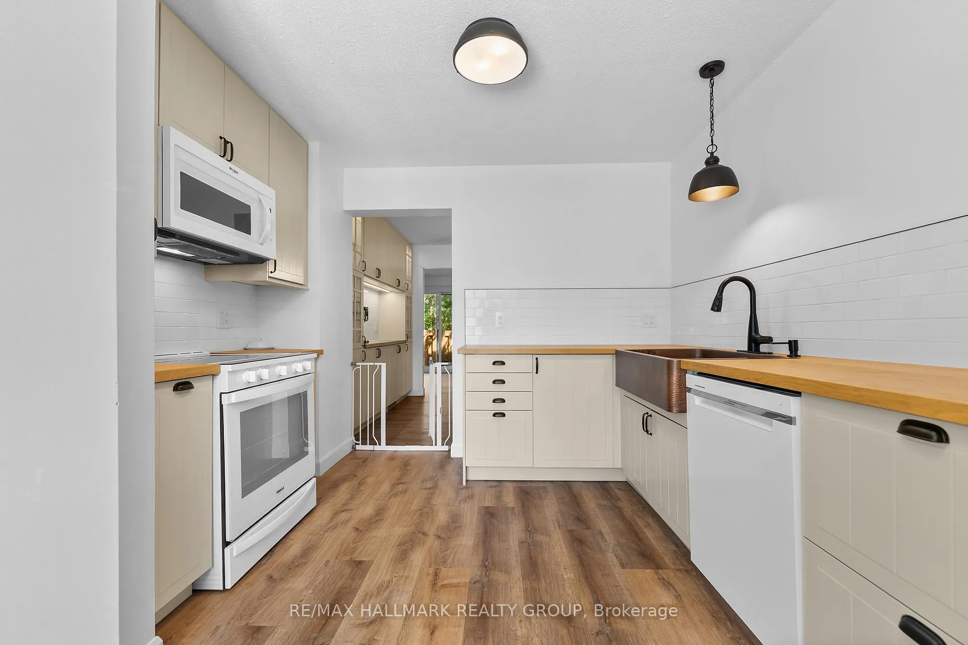 Photo 5 of Unit 41, 890 Cahill Drive W, Ottawa, Hunt Club — HOMEH