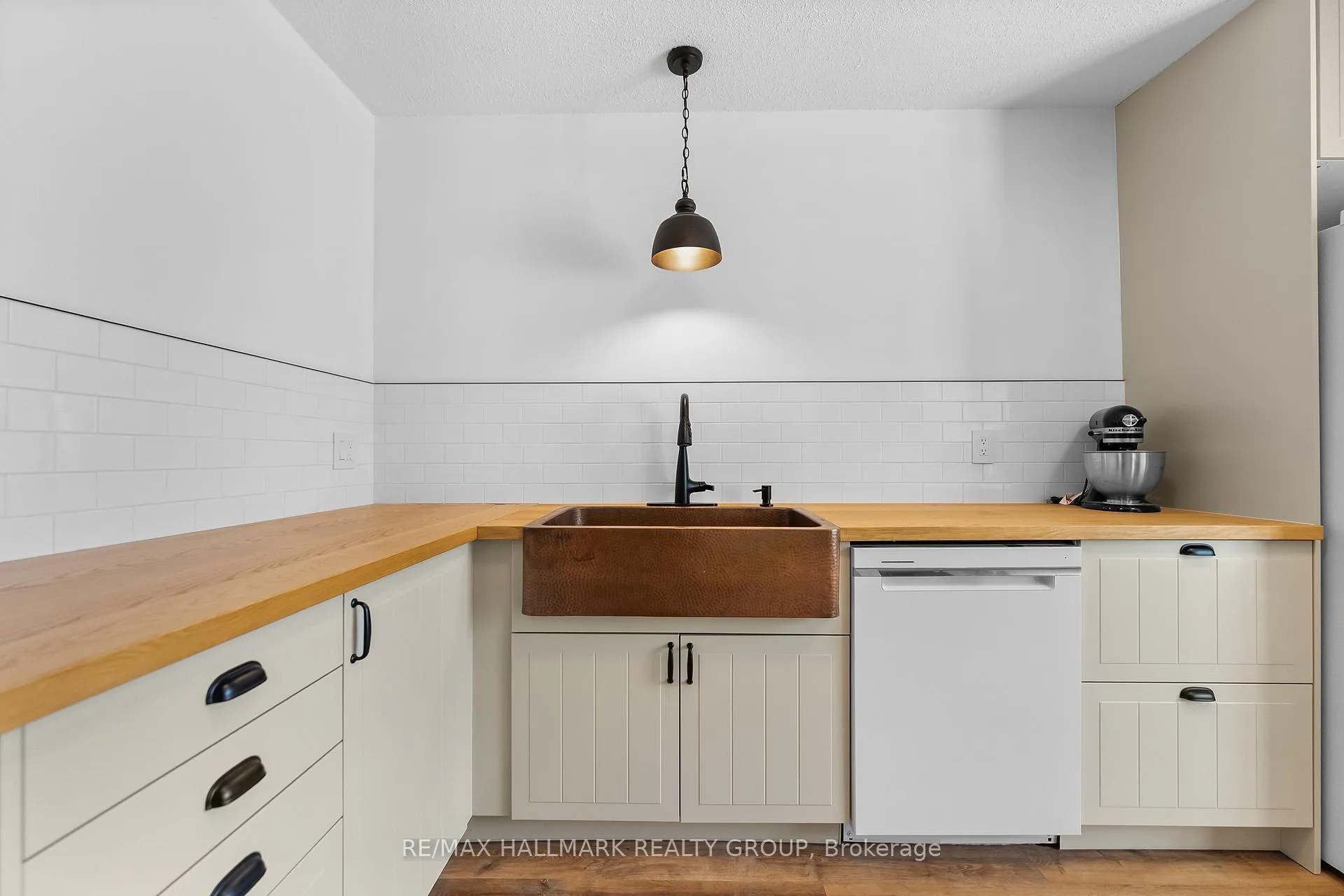 Photo 7 of Unit 41, 890 Cahill Drive W, Ottawa, Hunt Club — HOMEH