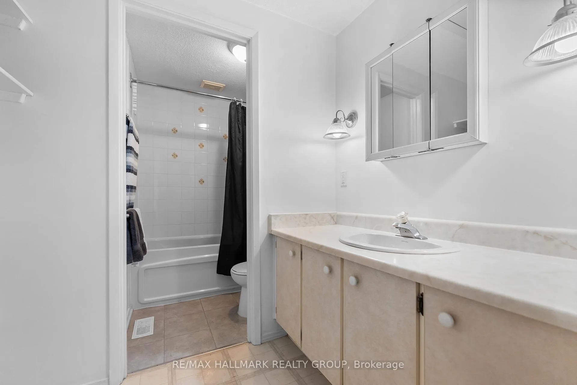 Photo 21 of Unit 41, 890 Cahill Drive W, Ottawa, Hunt Club — HOMEH