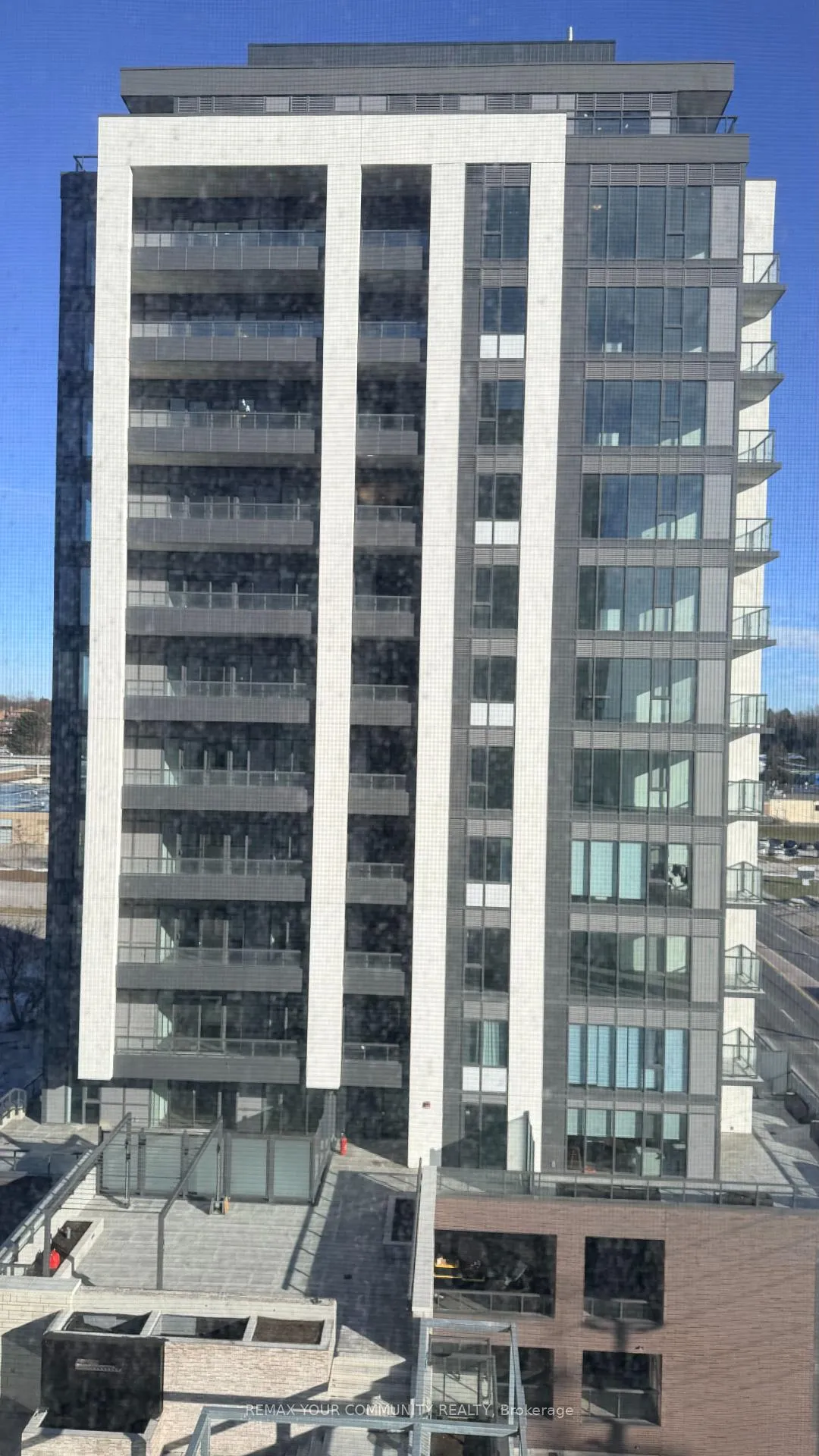 Front of Unit 907, 705 Davis Drive