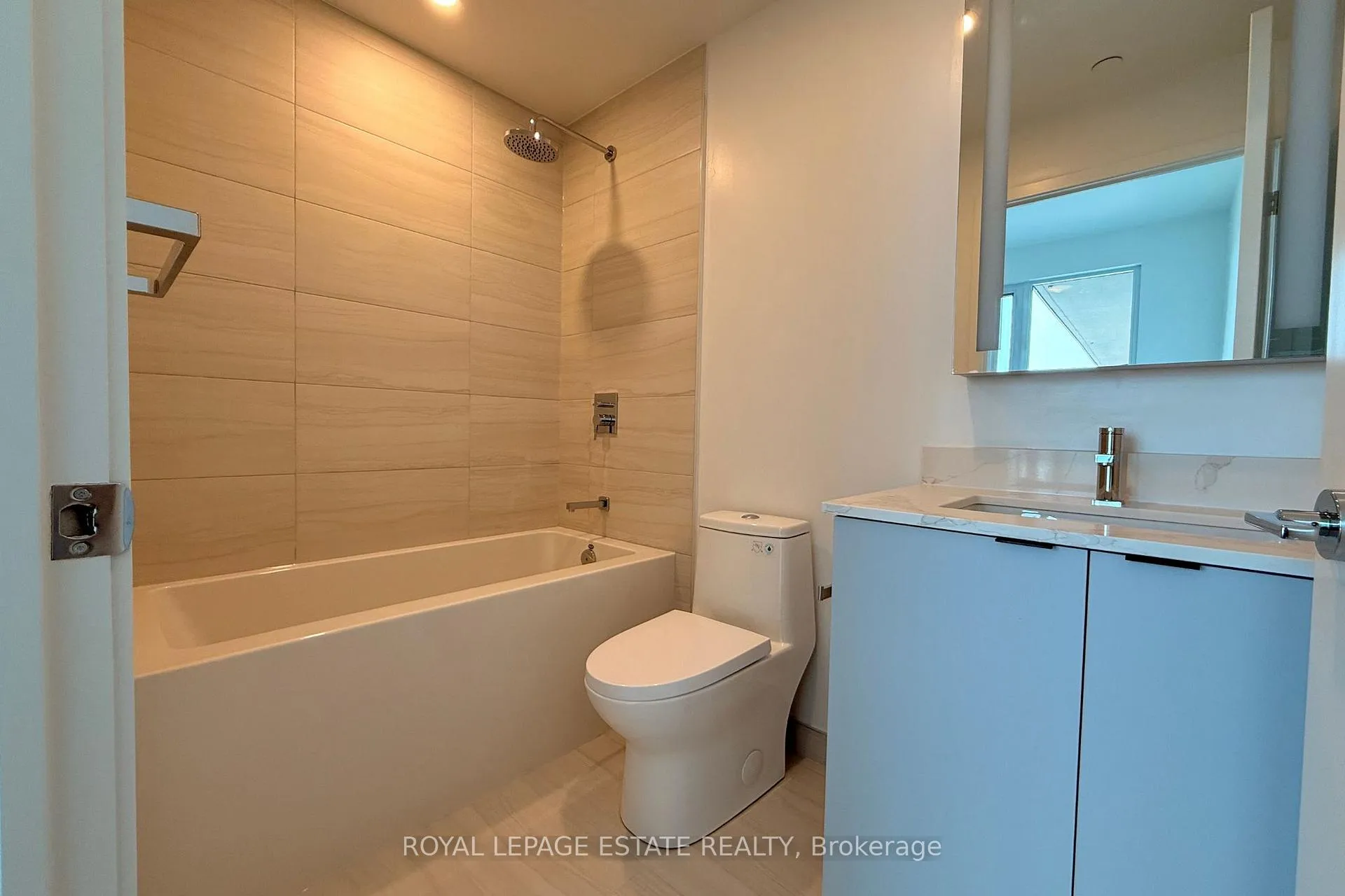 Photo 8 of Unit 1201, 285 Dufferin Street, Toronto, South Parkdale — HOMEH