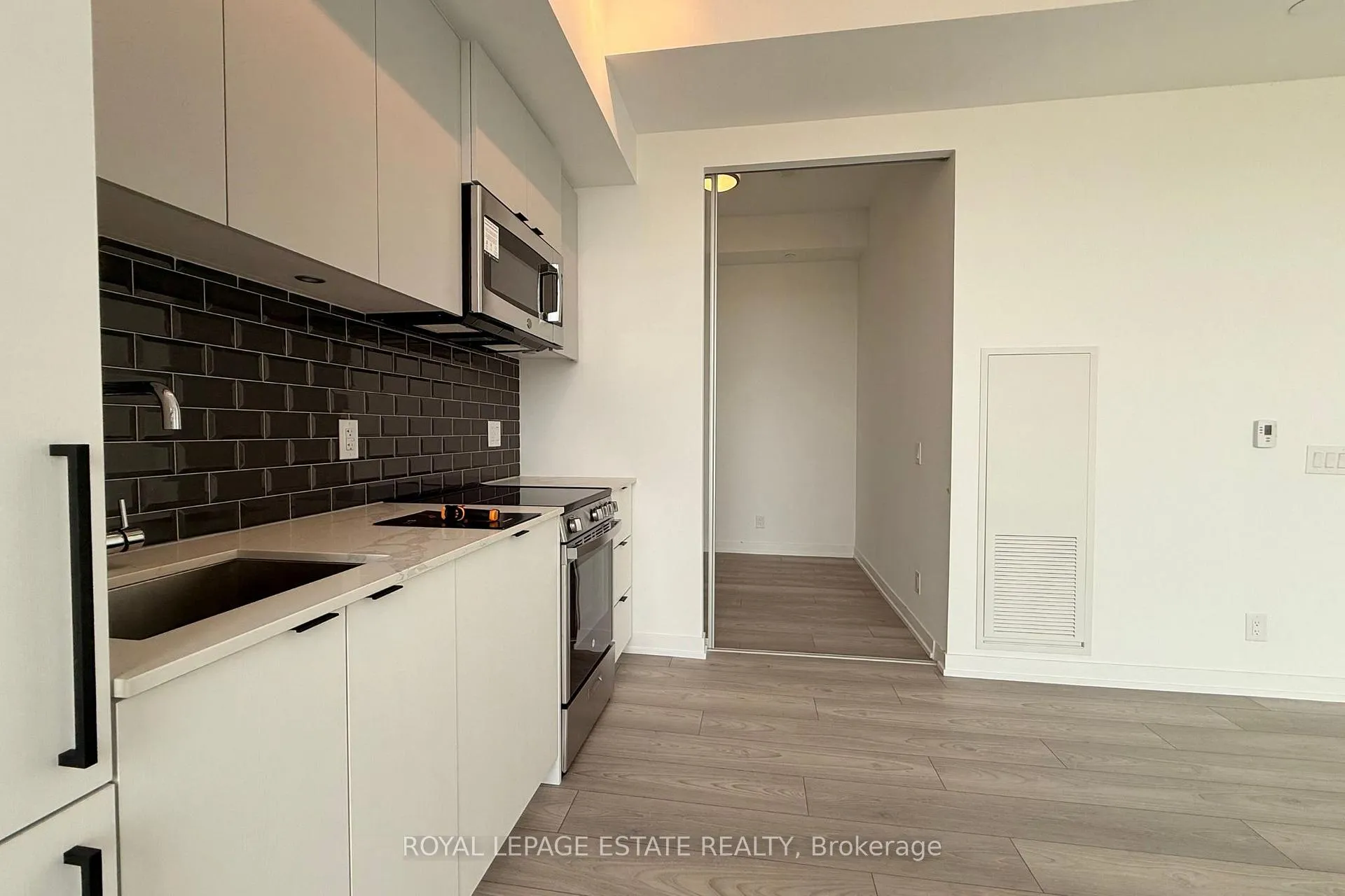 Photo 10 of Unit 1201, 285 Dufferin Street, Toronto, South Parkdale — HOMEH