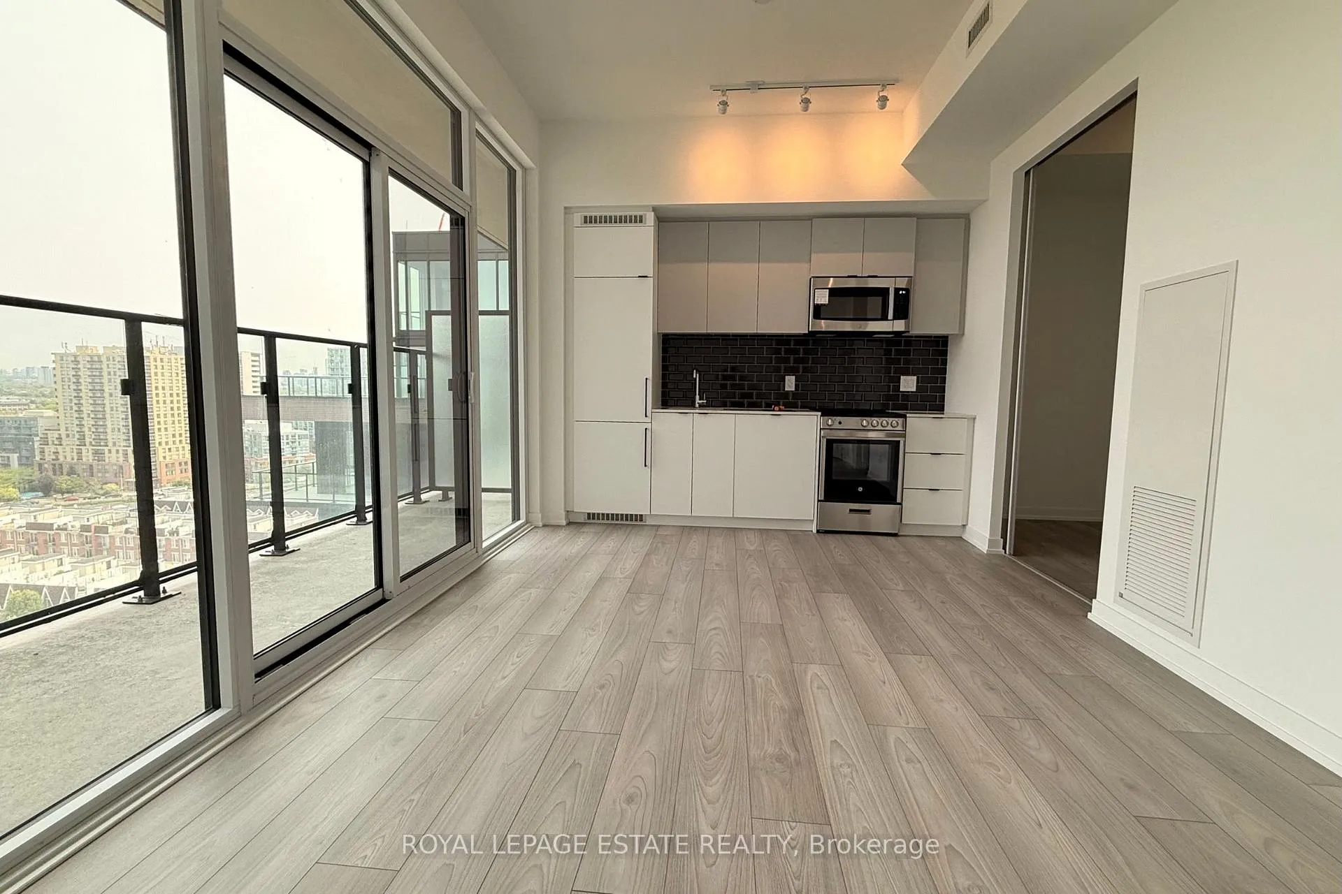 Photo 11 of Unit 1201, 285 Dufferin Street, Toronto, South Parkdale — HOMEH