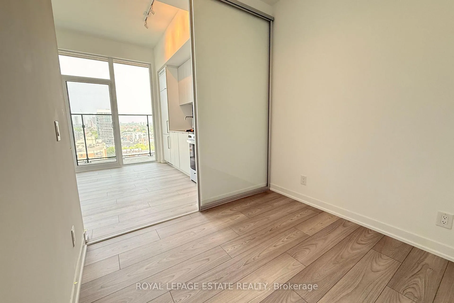 Photo 13 of Unit 1201, 285 Dufferin Street, Toronto, South Parkdale — HOMEH