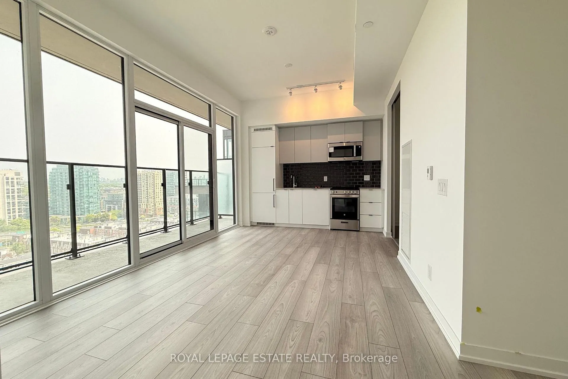 Photo 15 of Unit 1201, 285 Dufferin Street, Toronto, South Parkdale — HOMEH