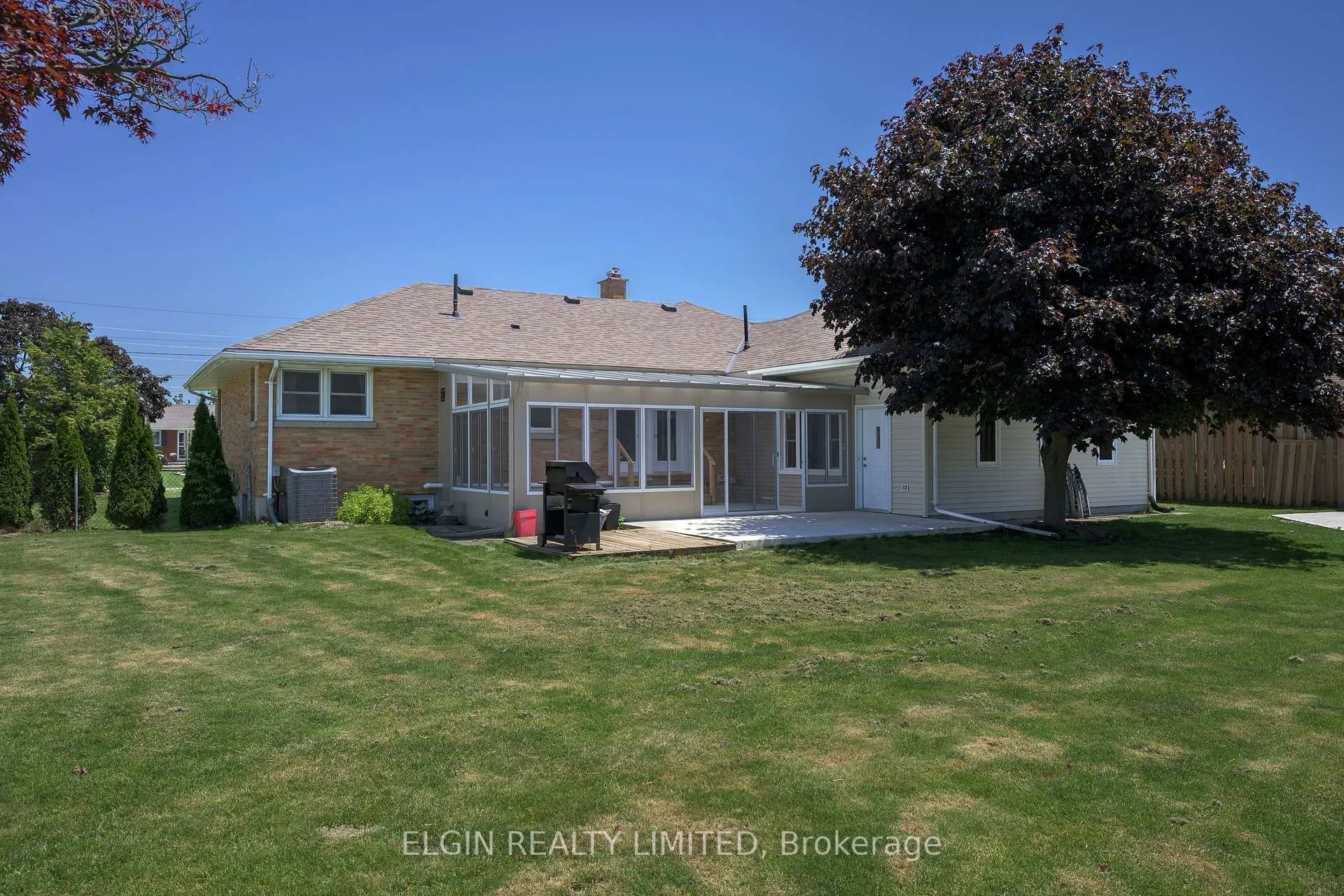 Photo 10 of 2 Lyndale Avenue, Central Elgin, Rural Central Elgin — HOMEH