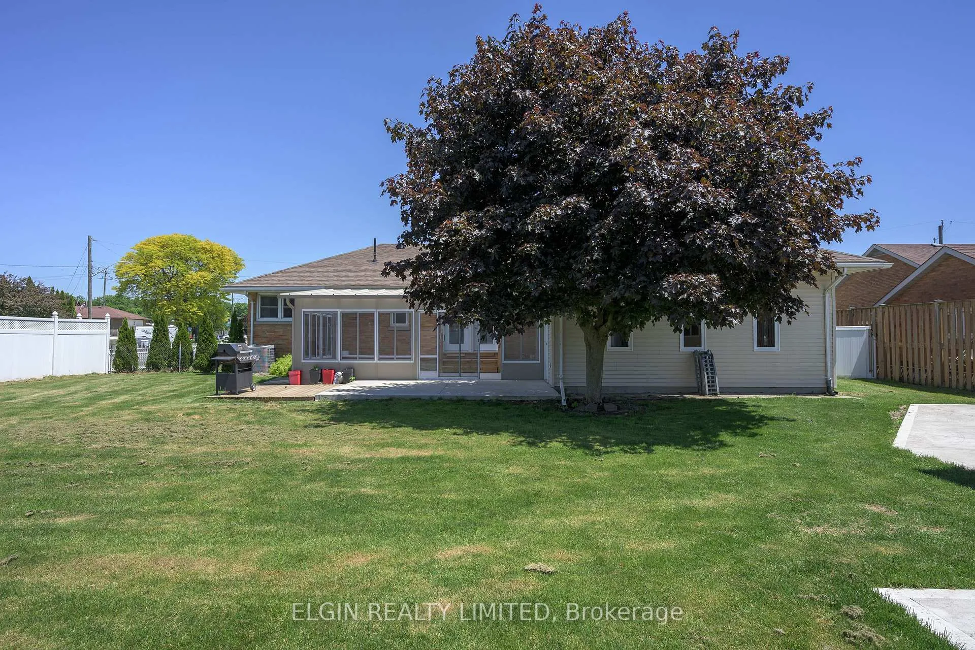 Photo 13 of 2 Lyndale Avenue, Central Elgin, Rural Central Elgin — HOMEH