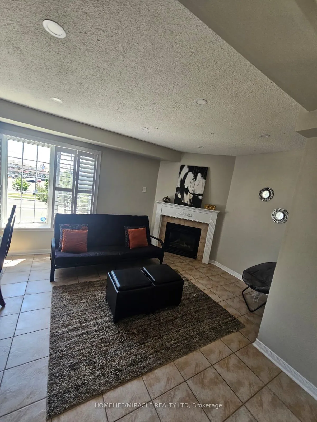 Photo 5 of 22 Domenico Crescent, Brampton, Bram East — HOMEH