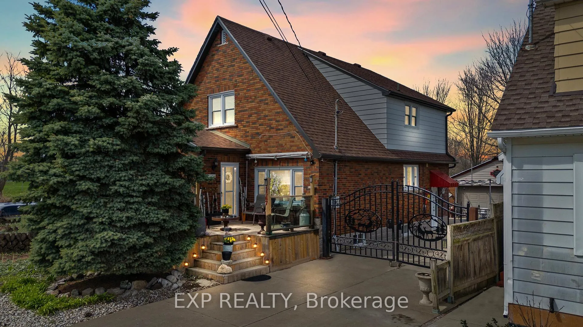 Photo 1 of 5367 Kitchener Street, Niagara Falls, Clifton Hill — HOMEH