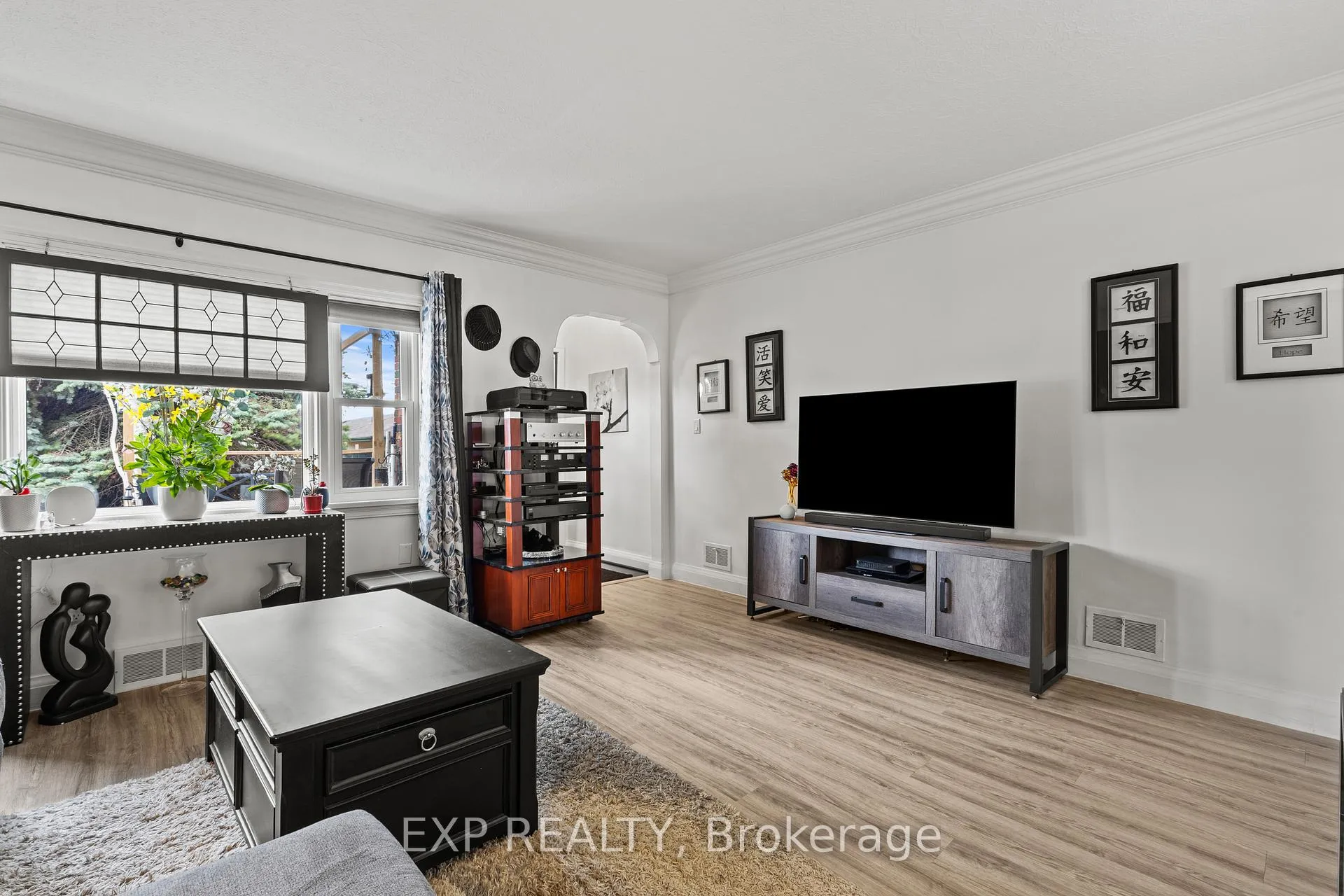 Photo 8 of 5367 Kitchener Street, Niagara Falls, Clifton Hill — HOMEH