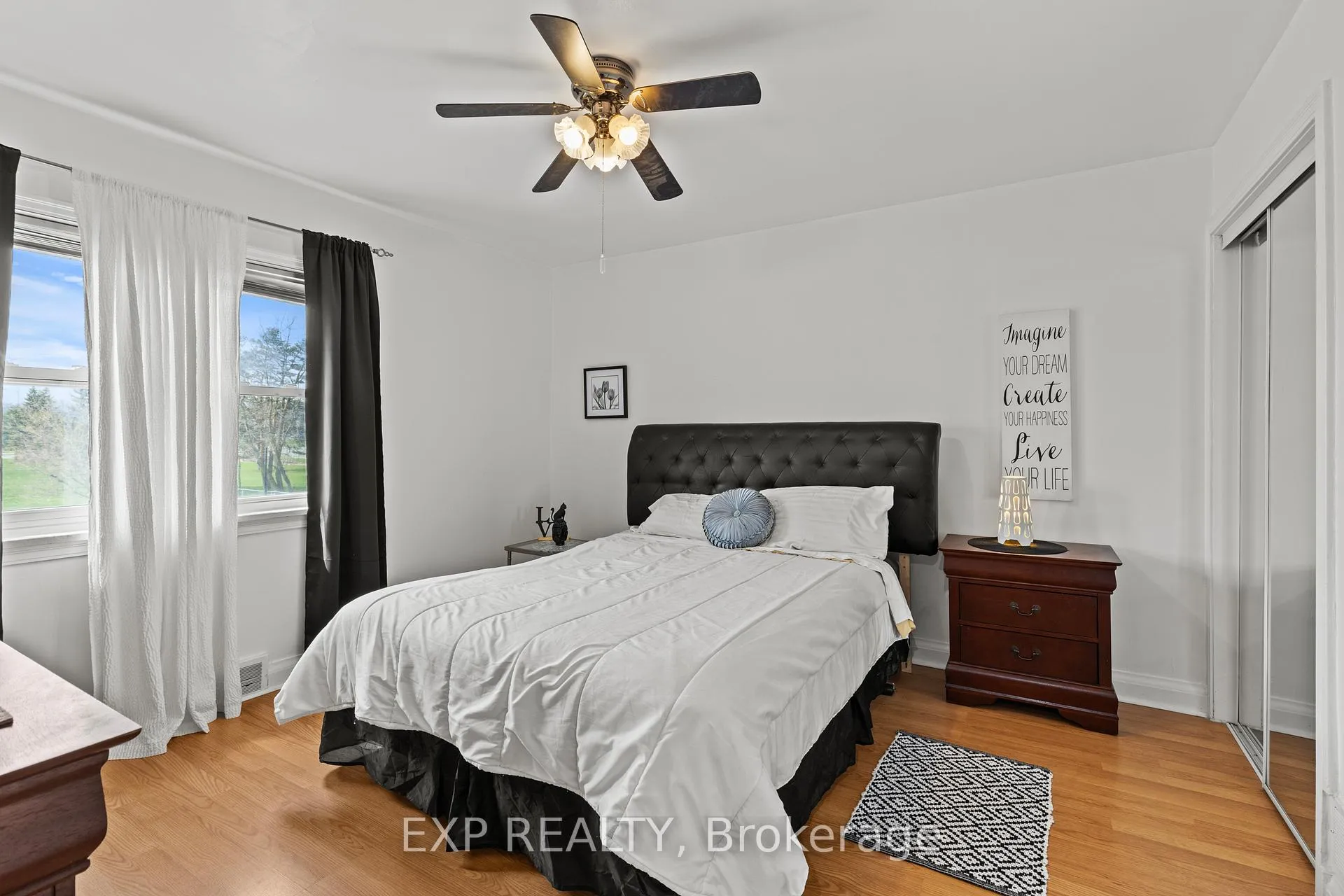 Photo 32 of 5367 Kitchener Street, Niagara Falls, Clifton Hill — HOMEH
