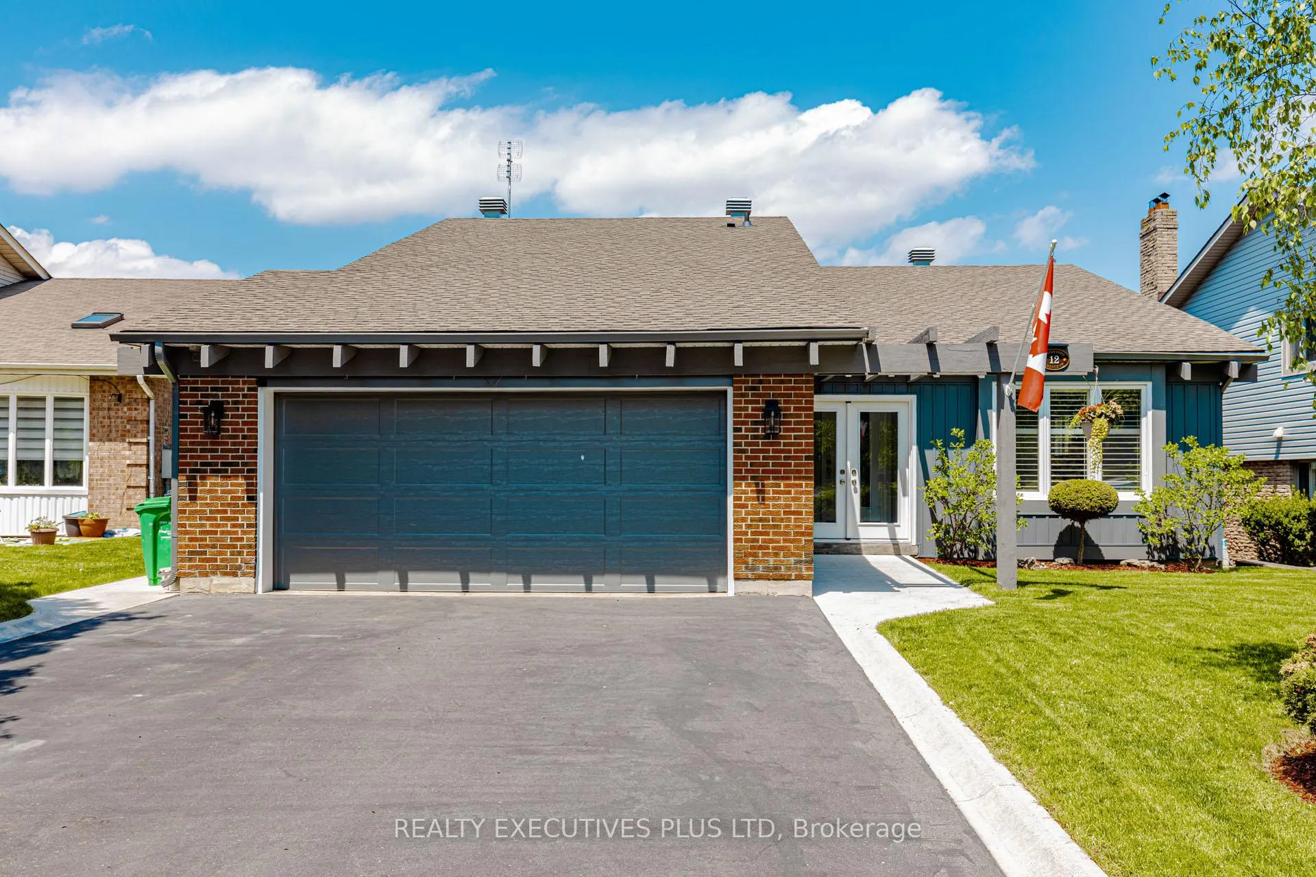Photo 1 of 12 Maidstone Crescent, Brampton, Central Park — HOMEH