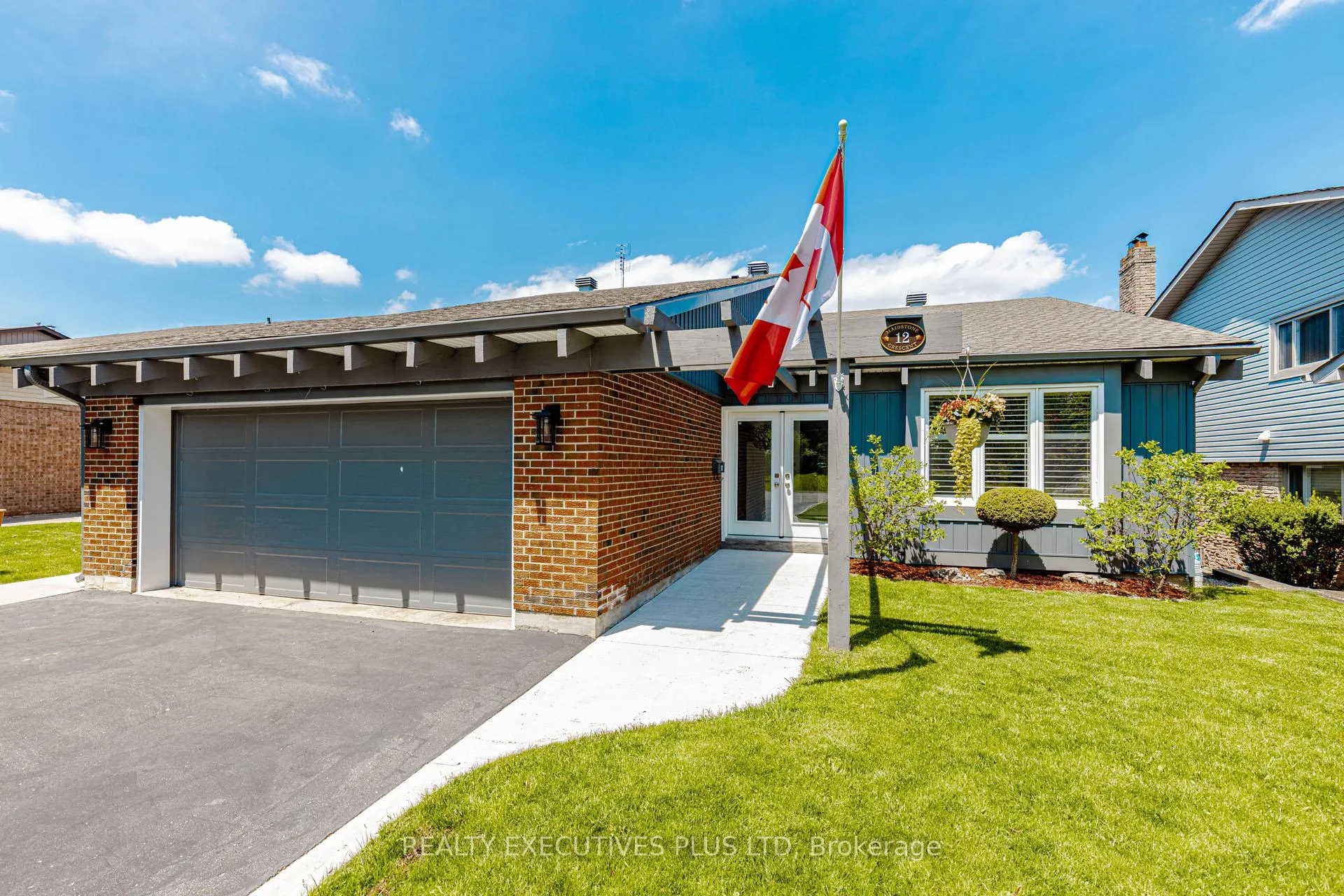 Photo 3 of 12 Maidstone Crescent, Brampton, Central Park — HOMEH