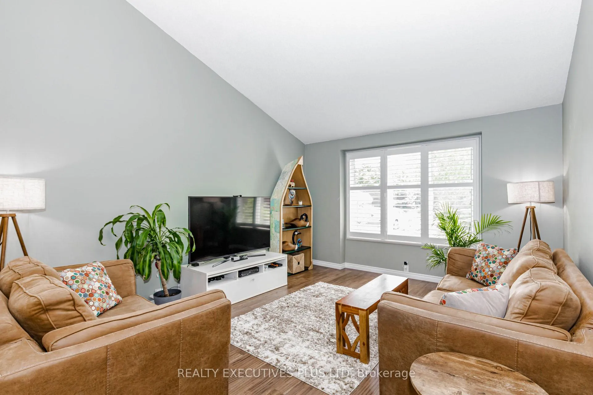 Photo 9 of 12 Maidstone Crescent, Brampton, Central Park — HOMEH