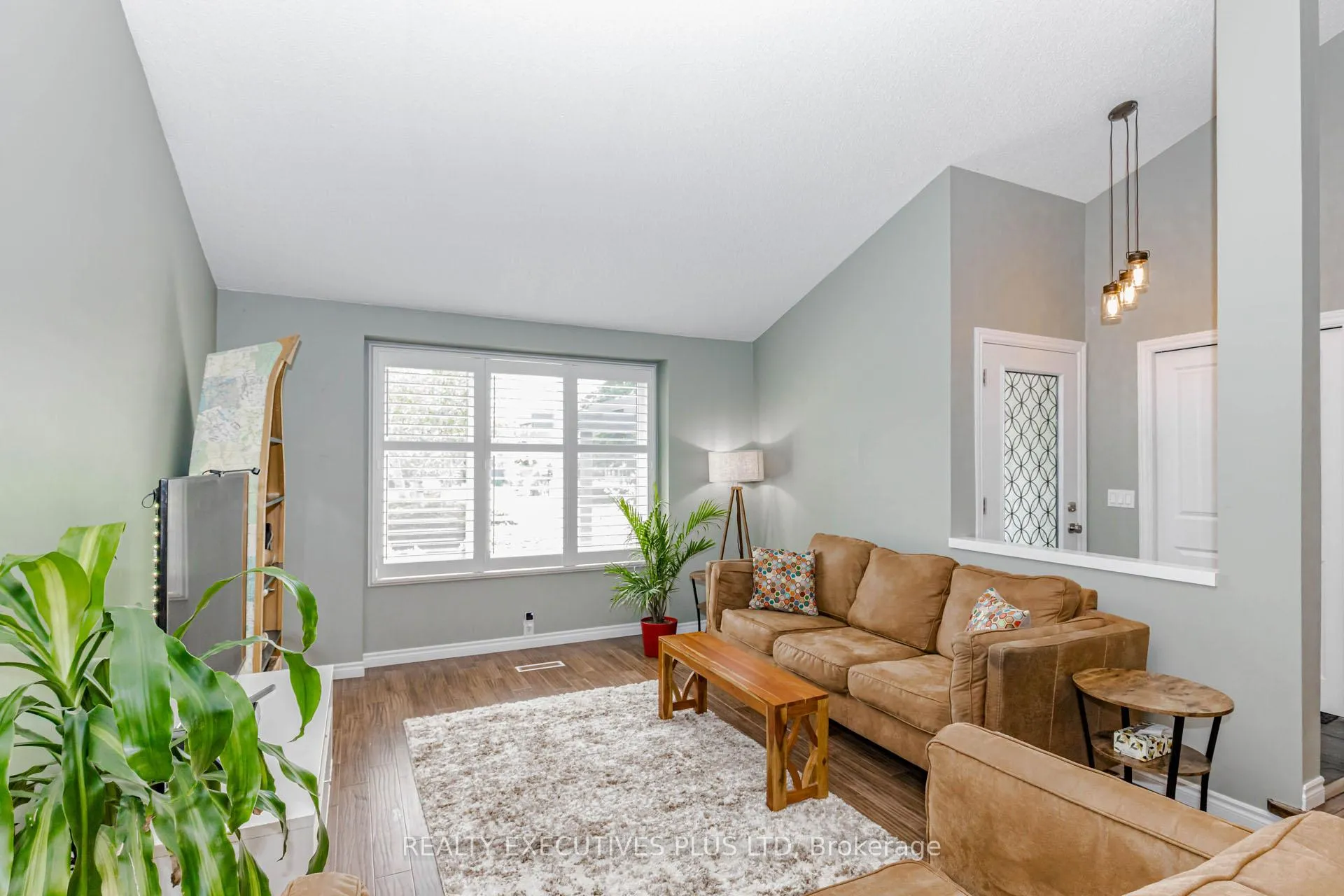 Photo 10 of 12 Maidstone Crescent, Brampton, Central Park — HOMEH