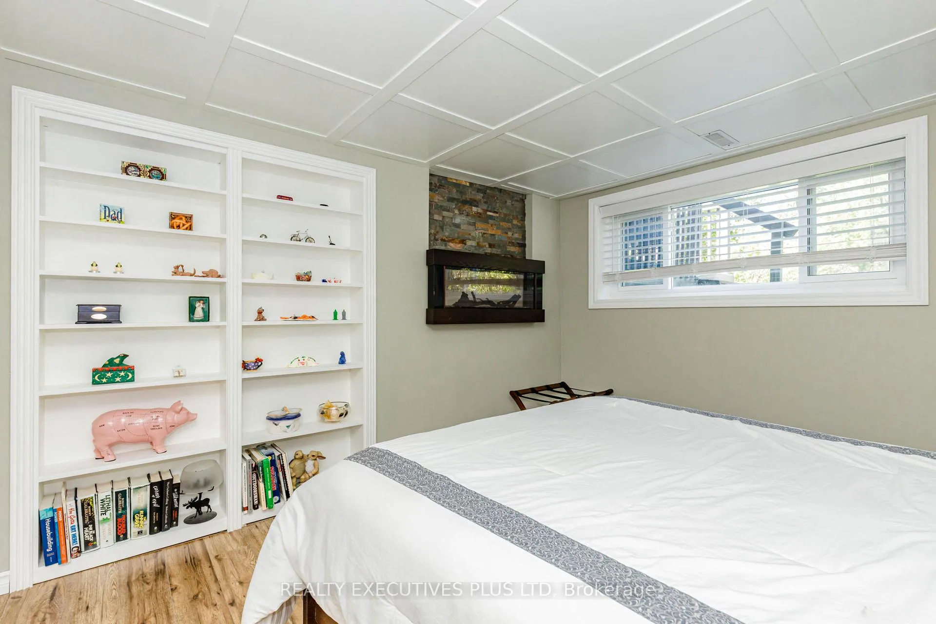 Photo 34 of 12 Maidstone Crescent, Brampton, Central Park — HOMEH