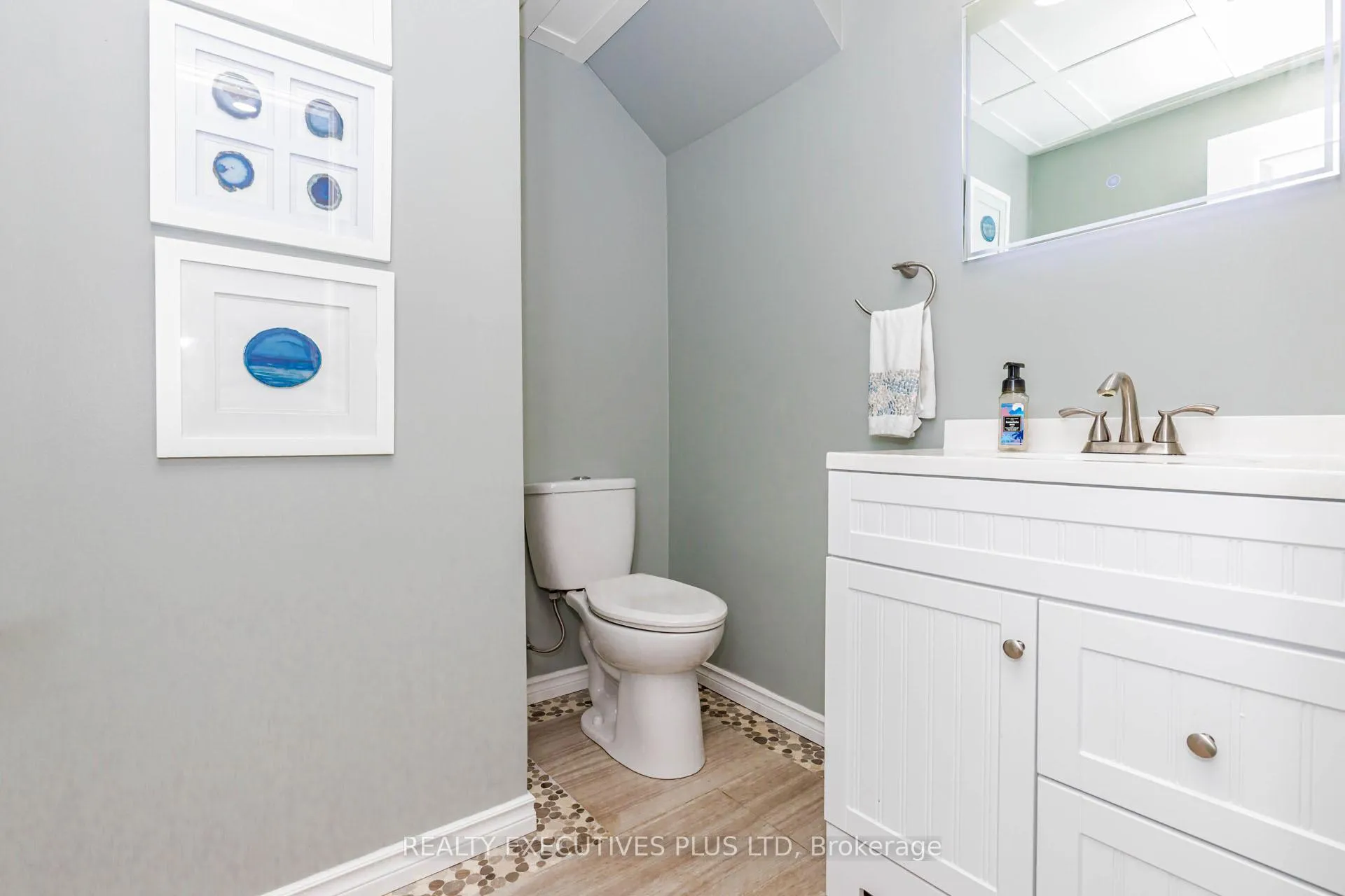 Photo 39 of 12 Maidstone Crescent, Brampton, Central Park — HOMEH